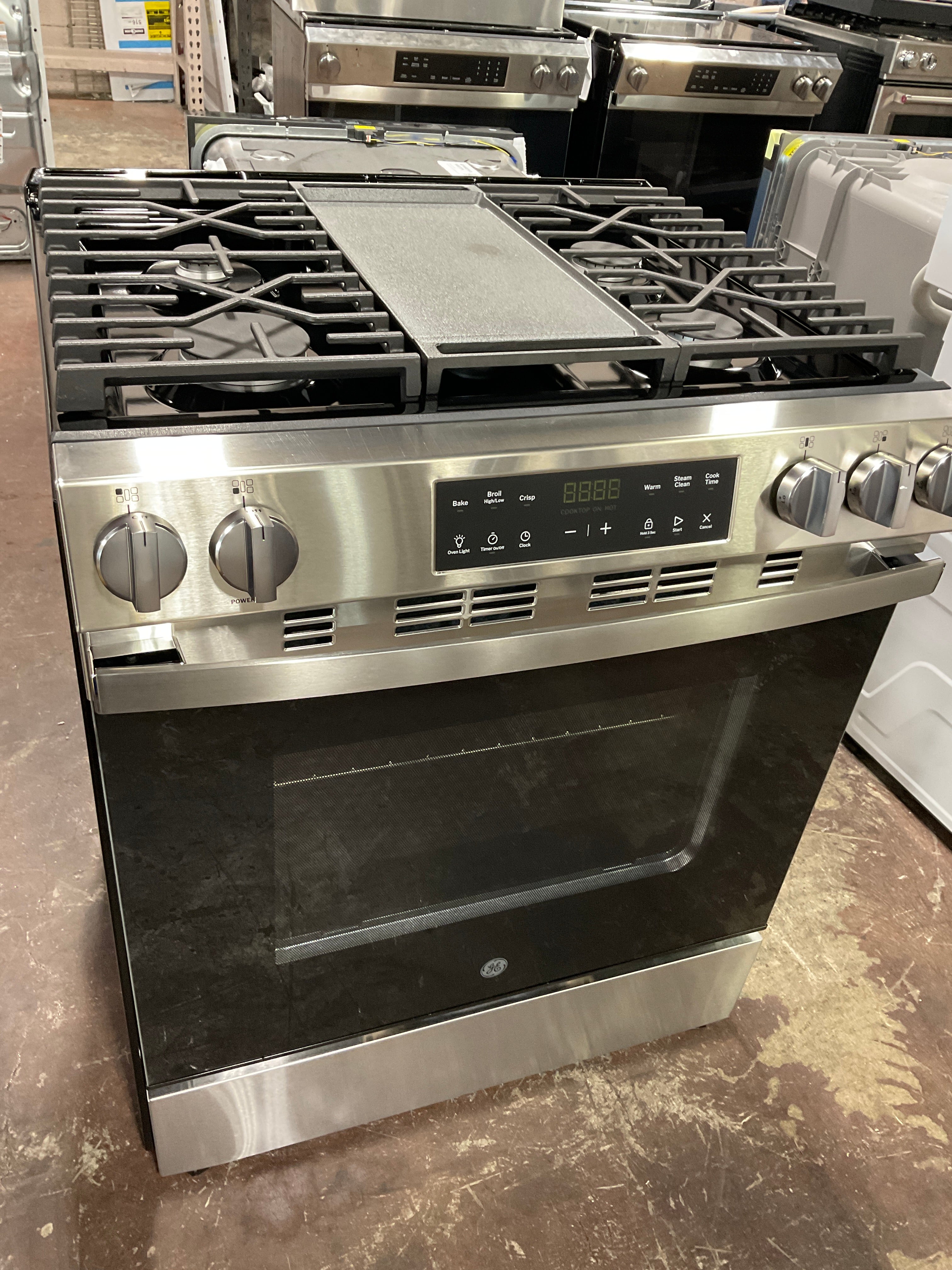 Front view, oven-door closed