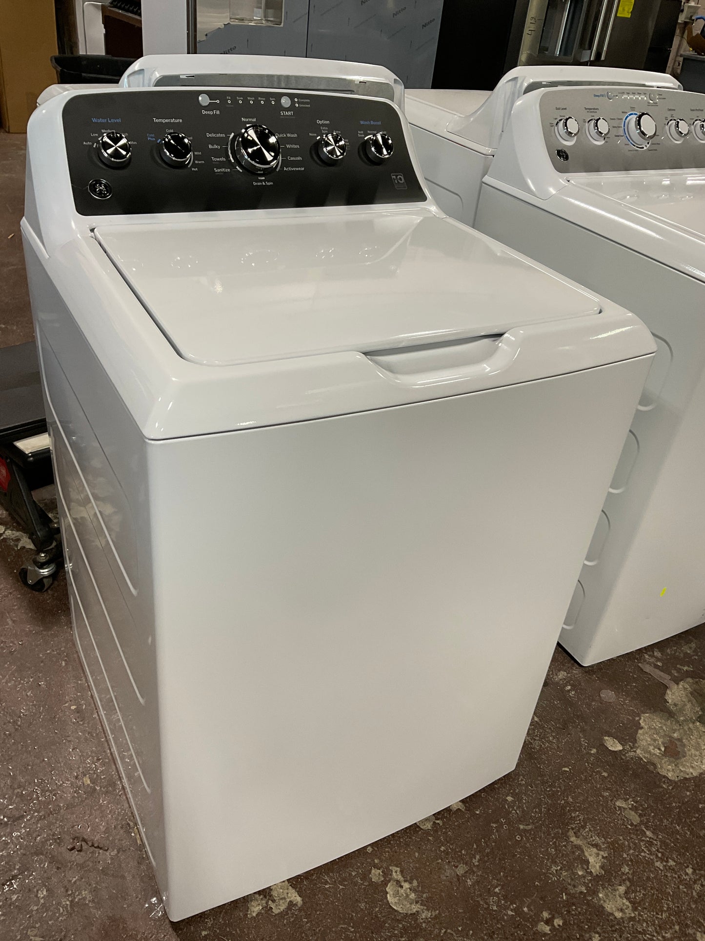 Front view, door closed