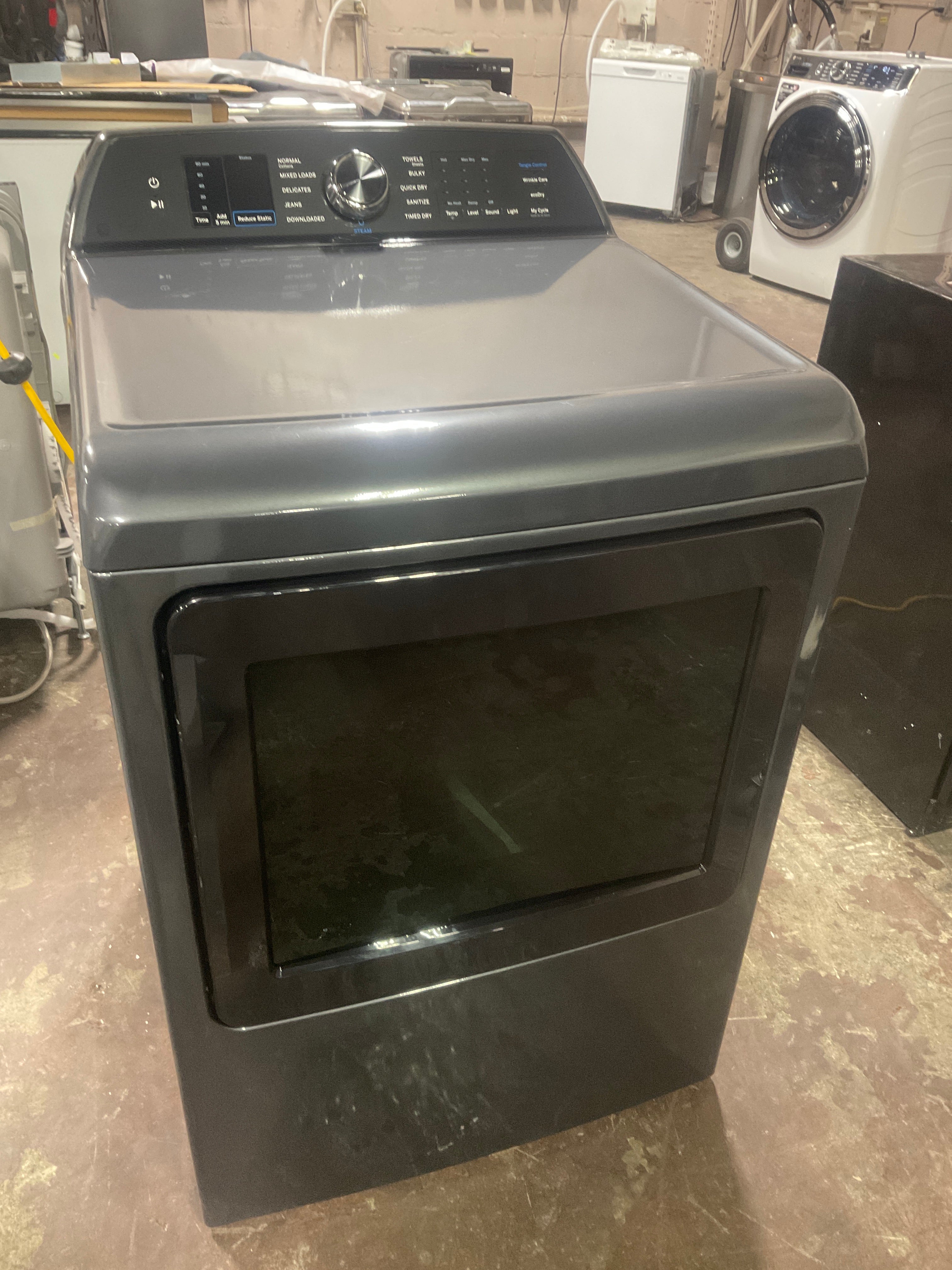 Front view, door closed