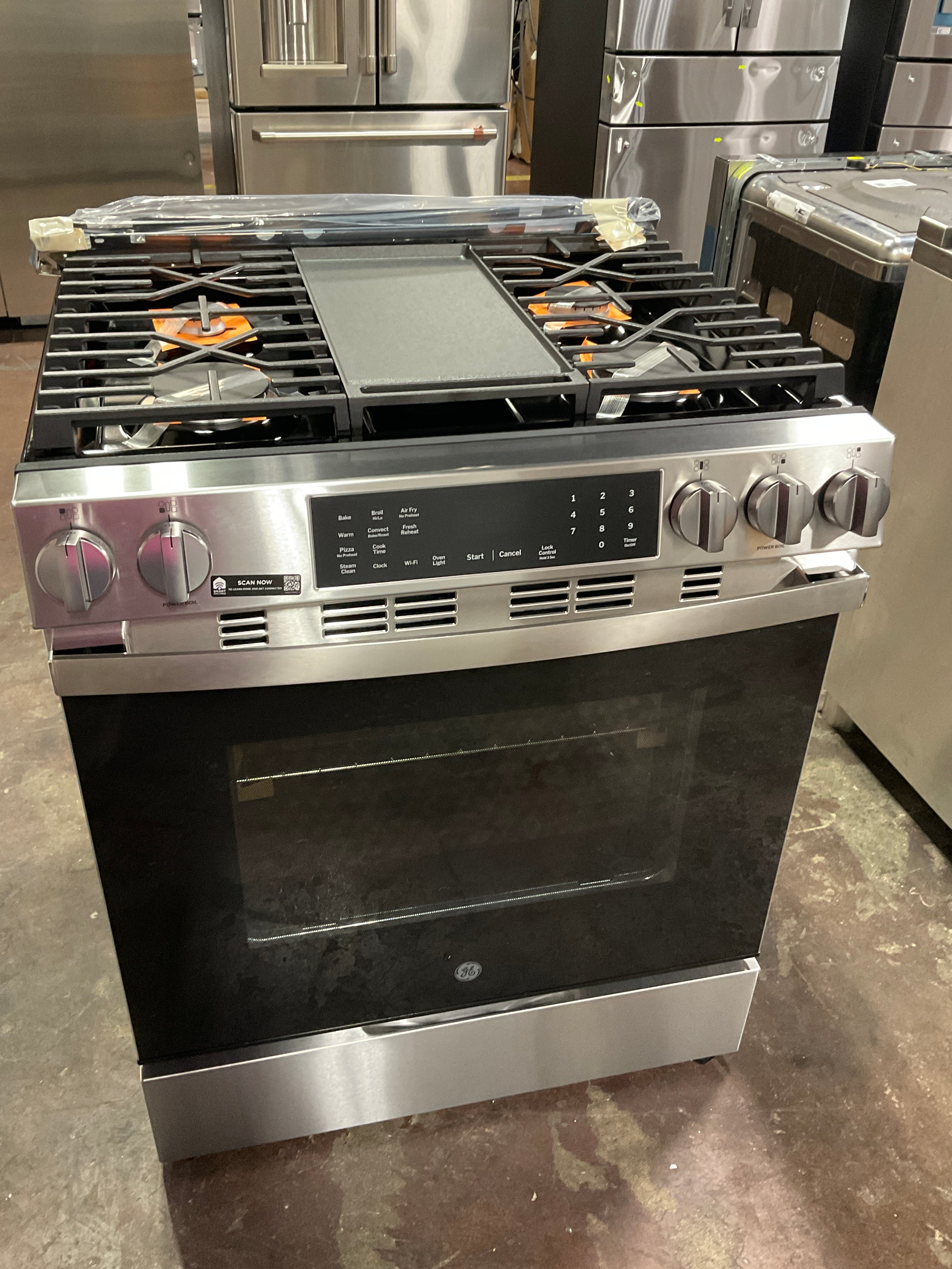 Front view, oven-door closed