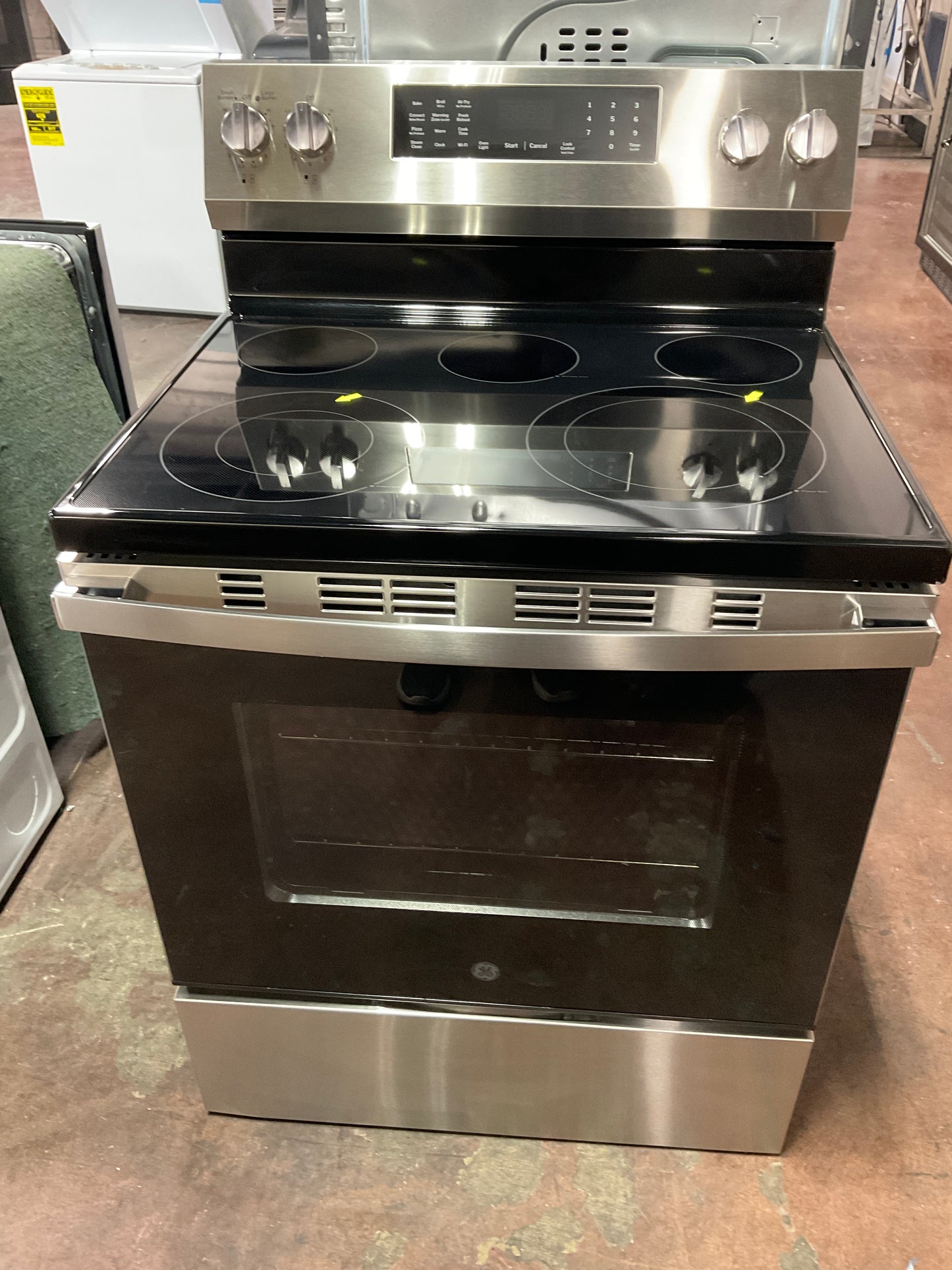 Front view, oven-door closed
