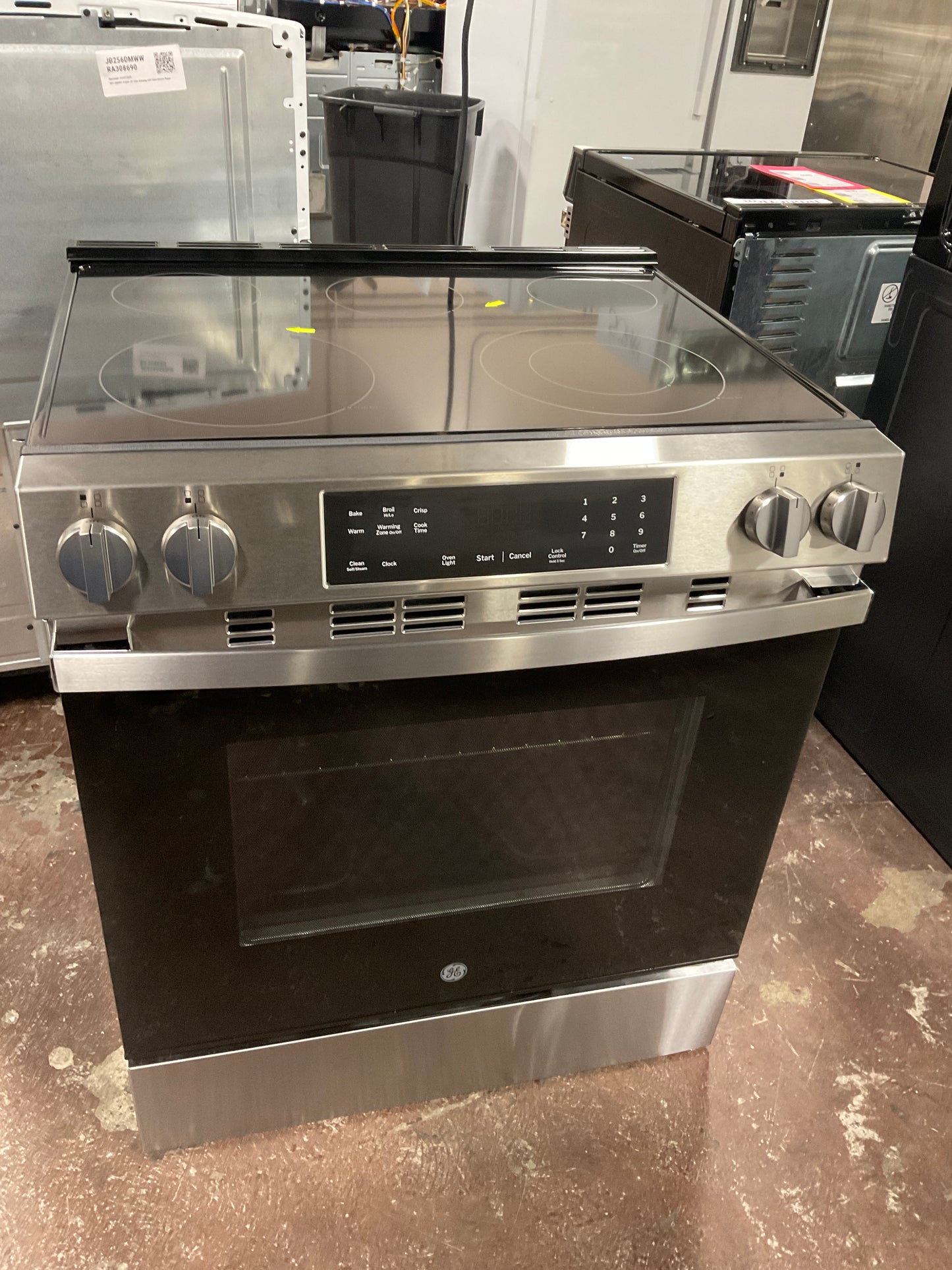 Front view, oven-door closed
