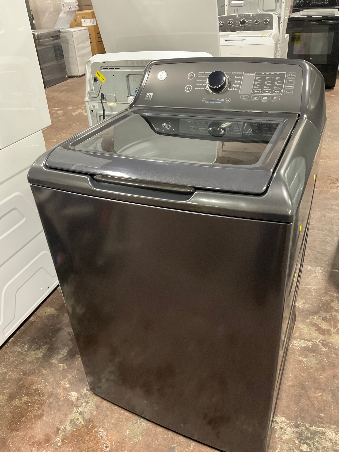 Front view, door closed