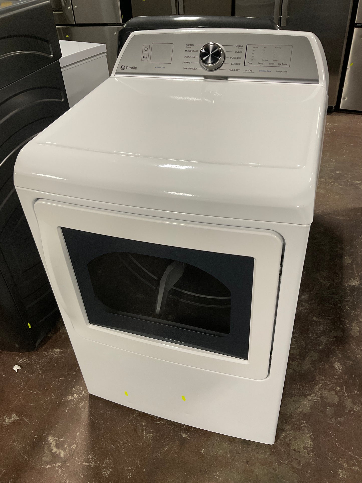 Front view, door closed