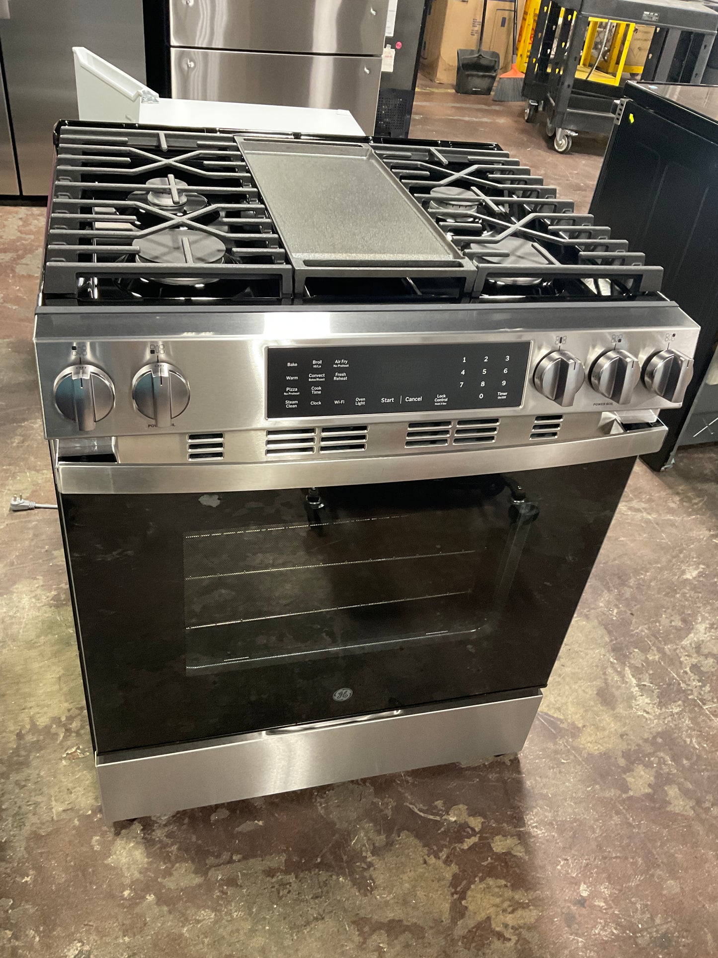 Front view, oven-door closed