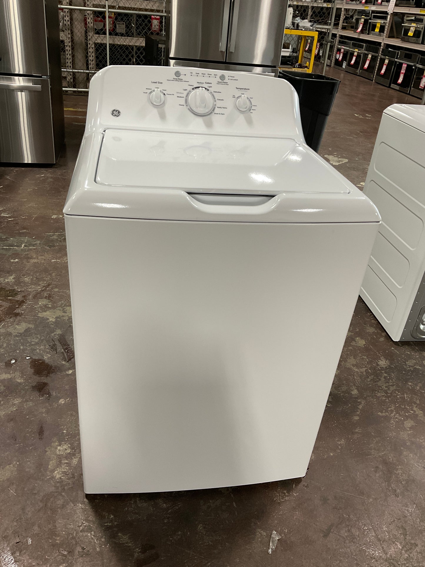 Front view, door closed