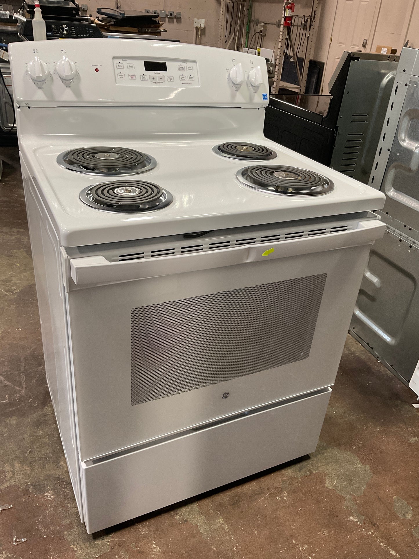 Front view, oven-door closed