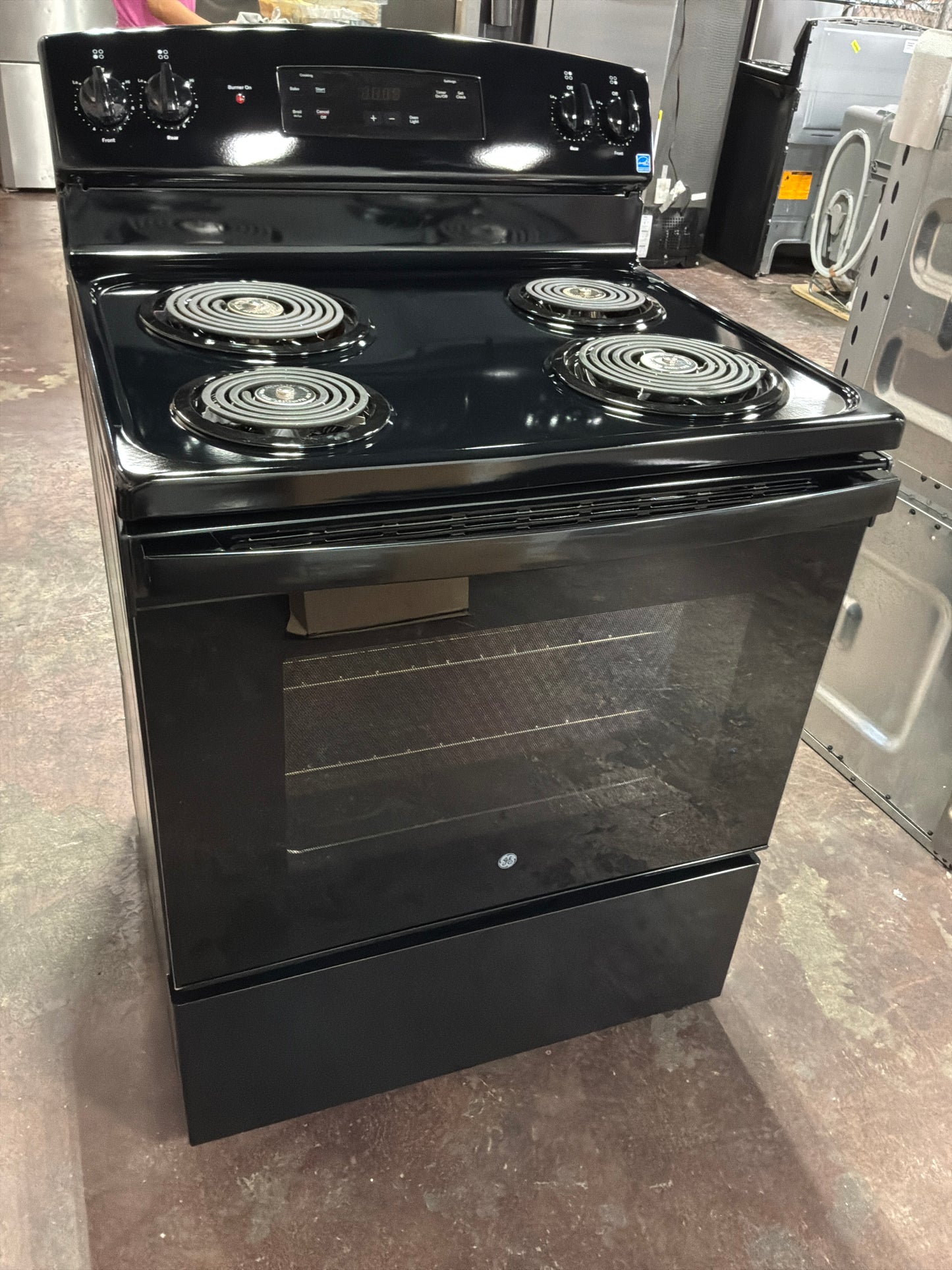 Front view, oven-door closed