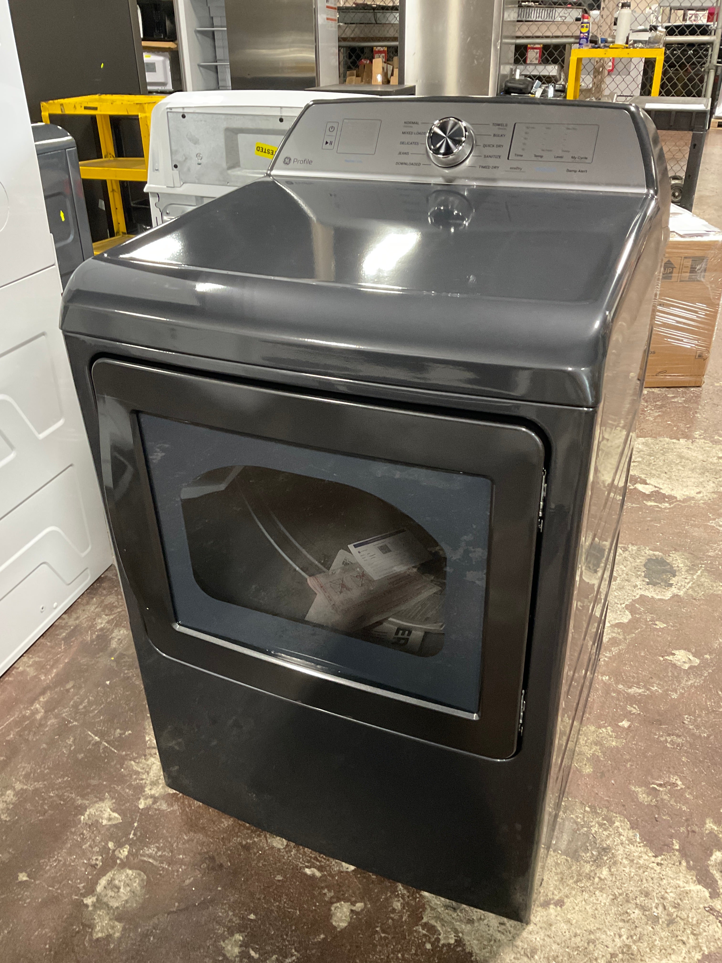 Front view, door closed