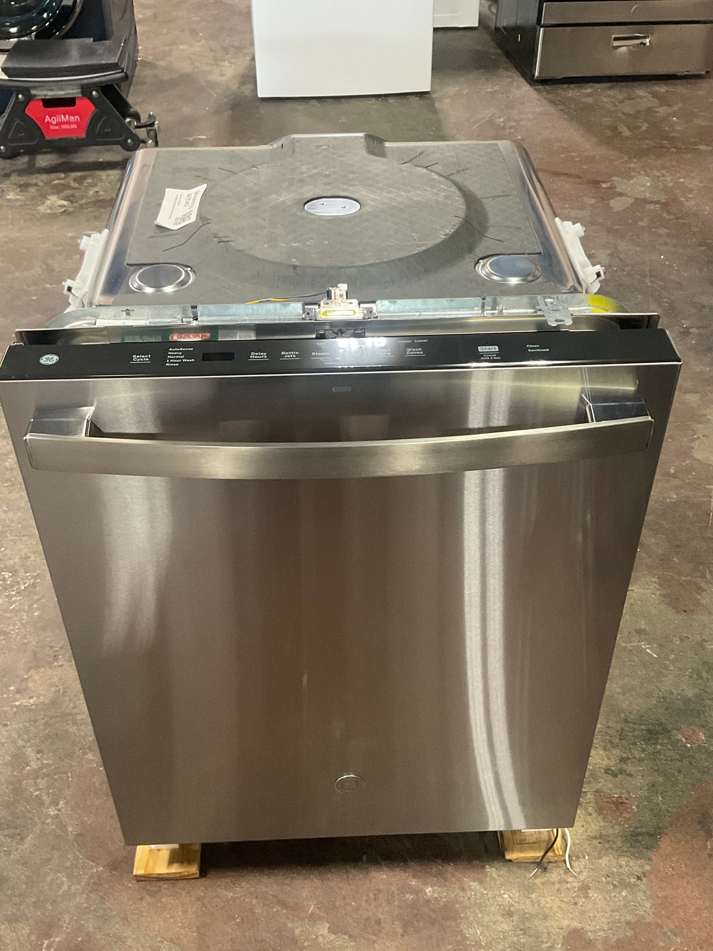 Front view, doors closed