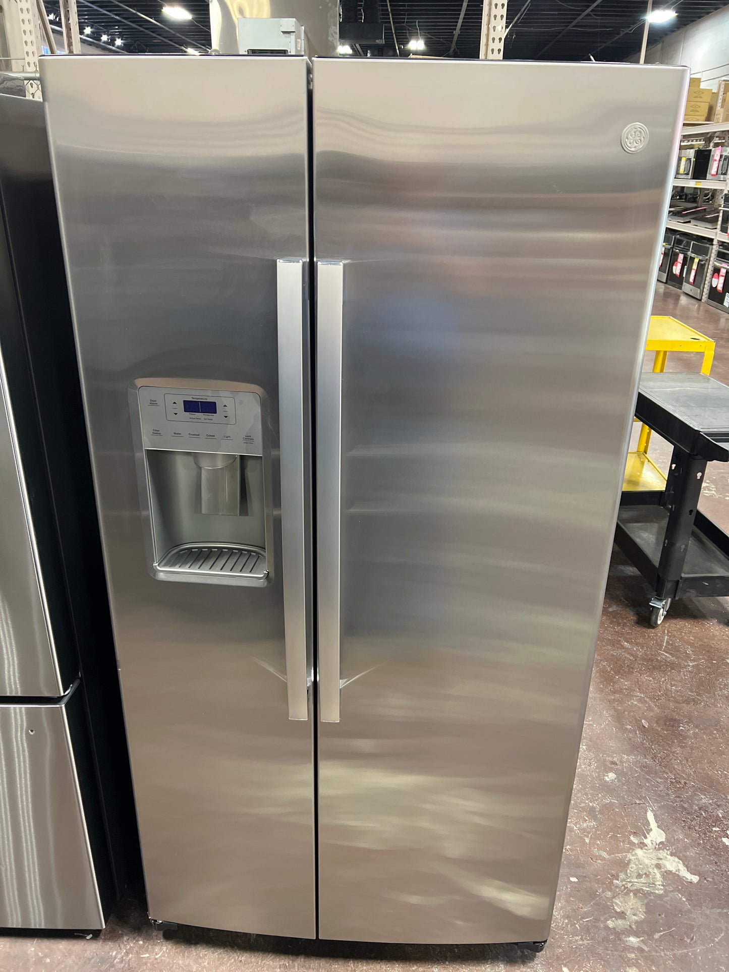 Front view, door closed