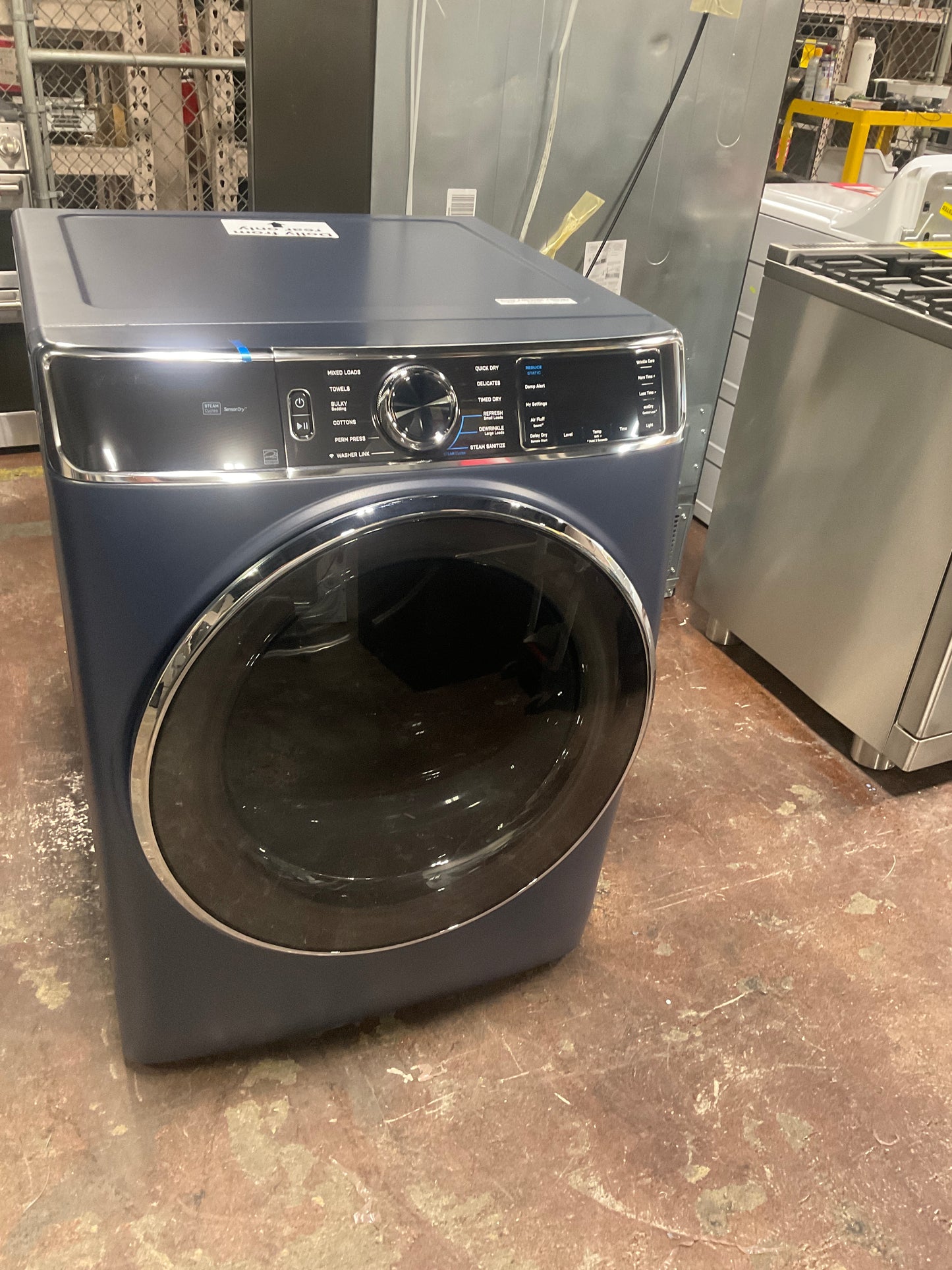 Front view, door closed