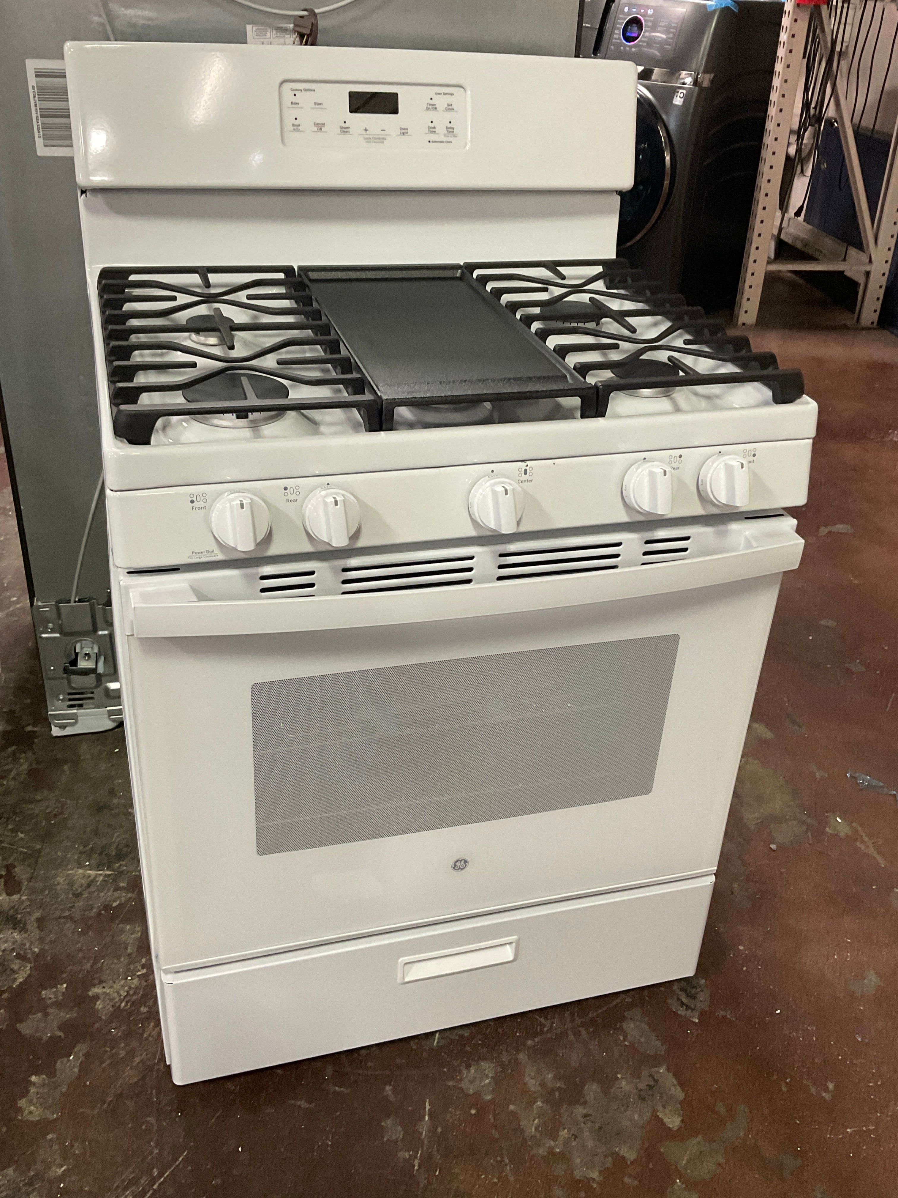 Front view, oven-door closed