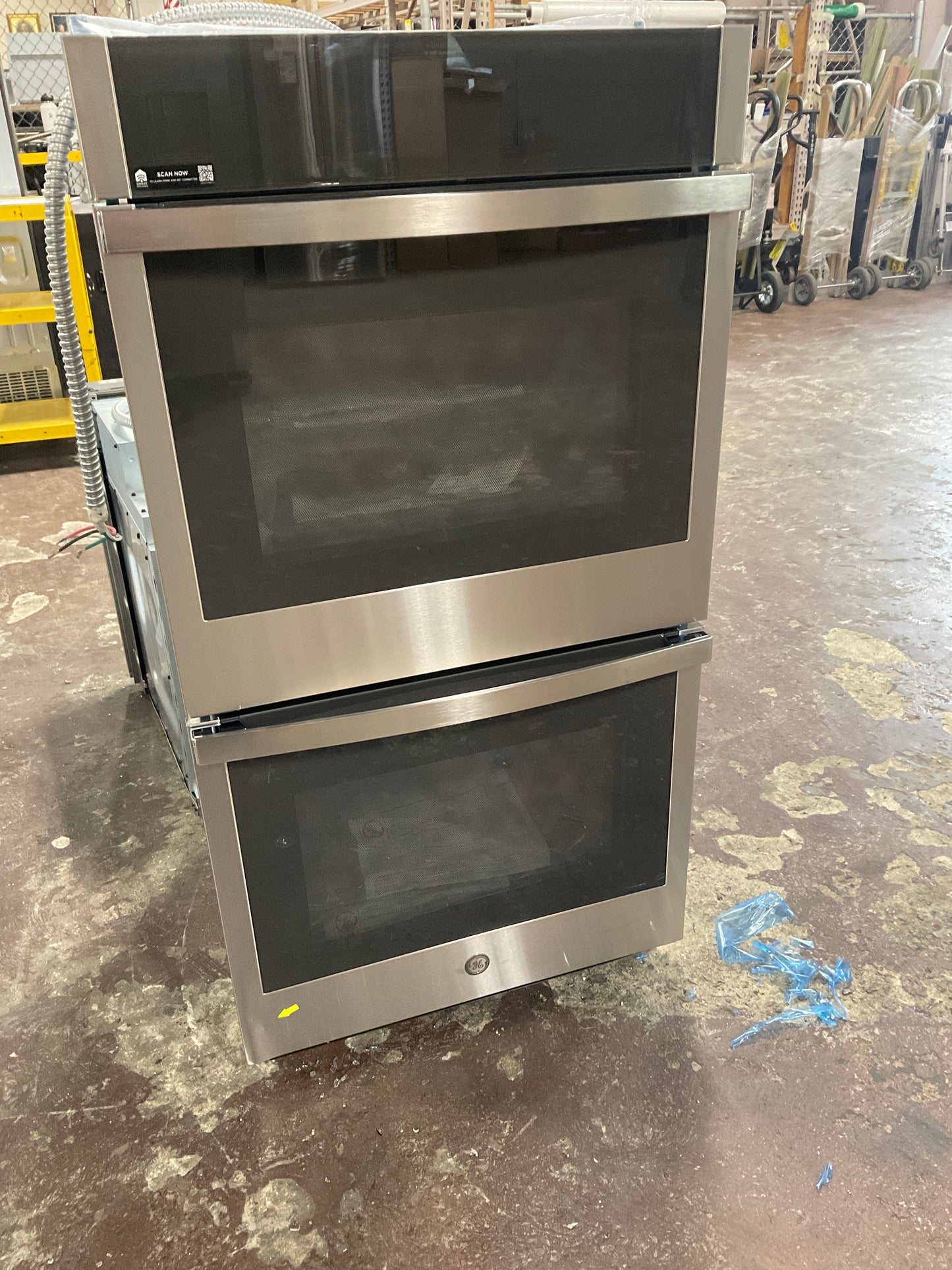 Front view, door closed