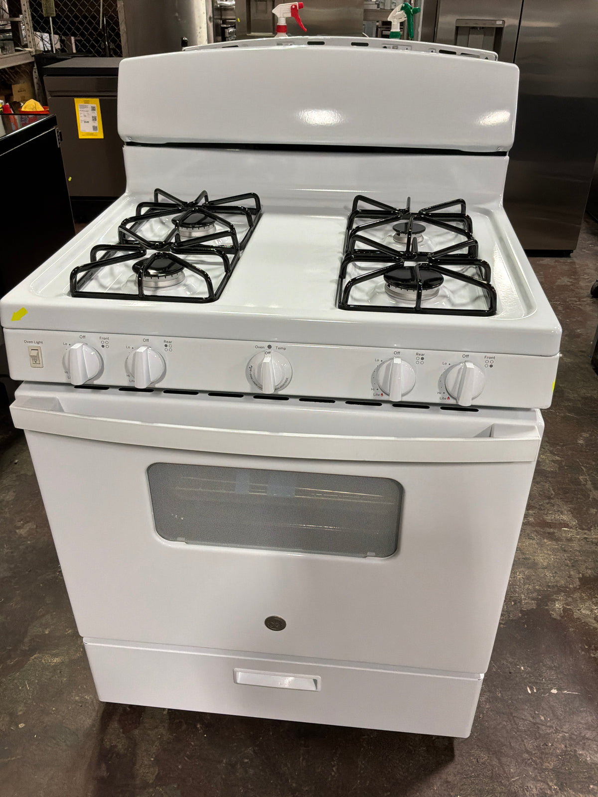 Front view, oven-door closed