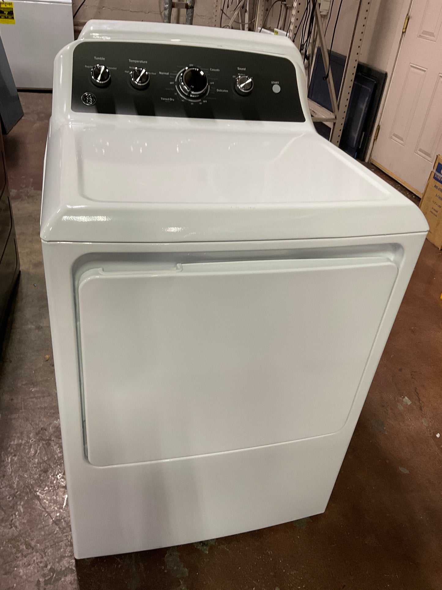 Front view, door closed