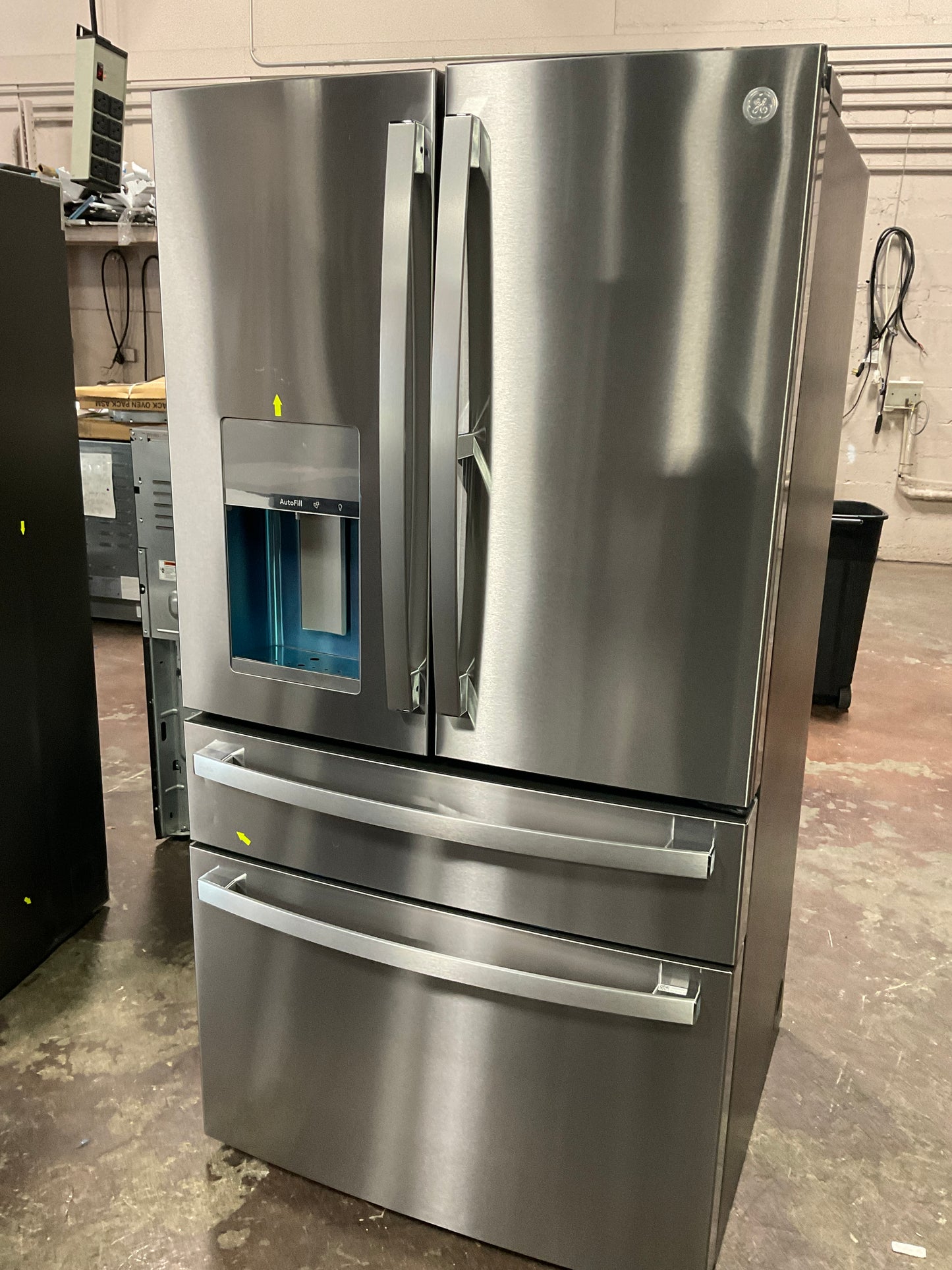 Front view, door closed