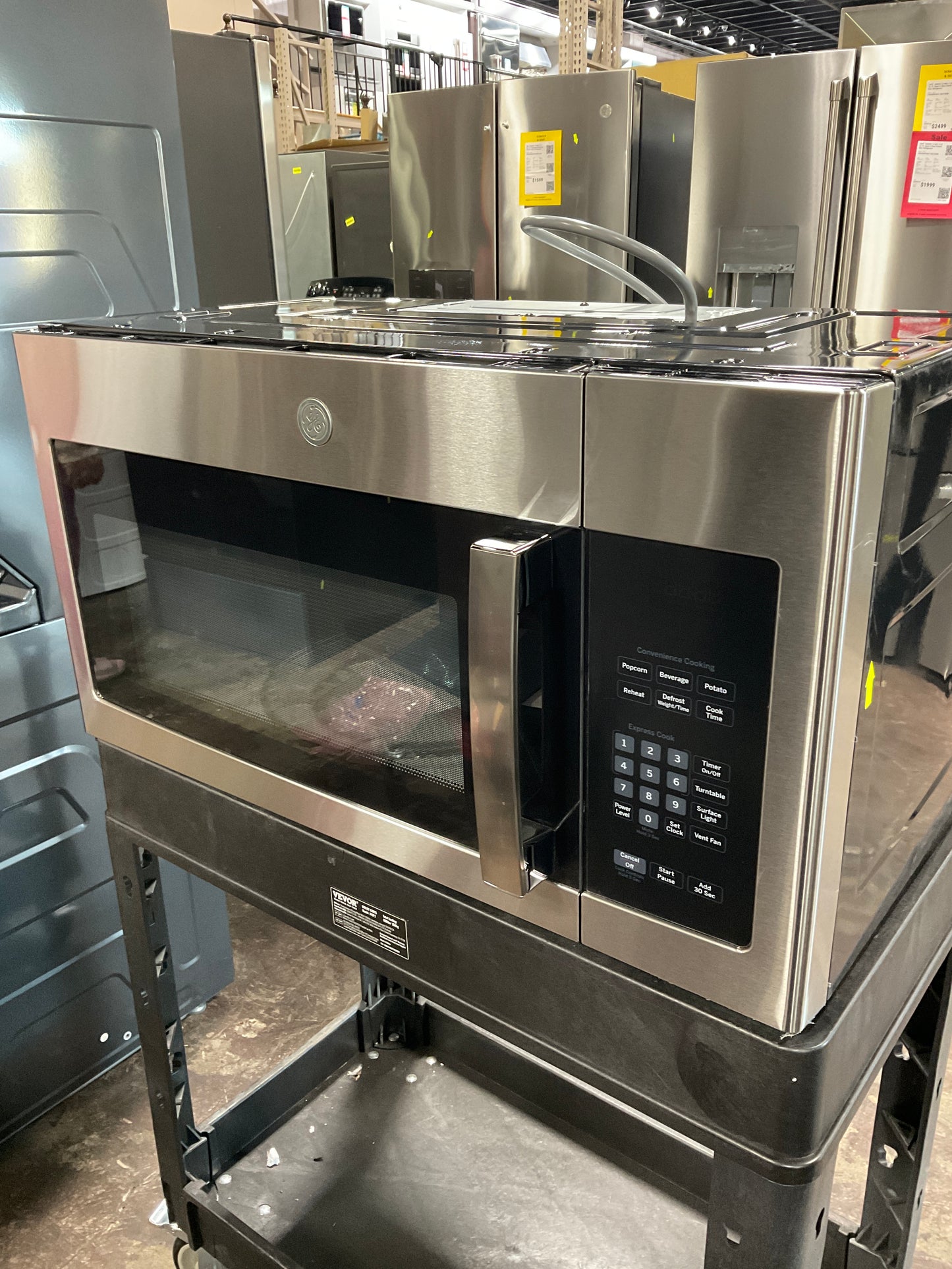 Front view, door closed