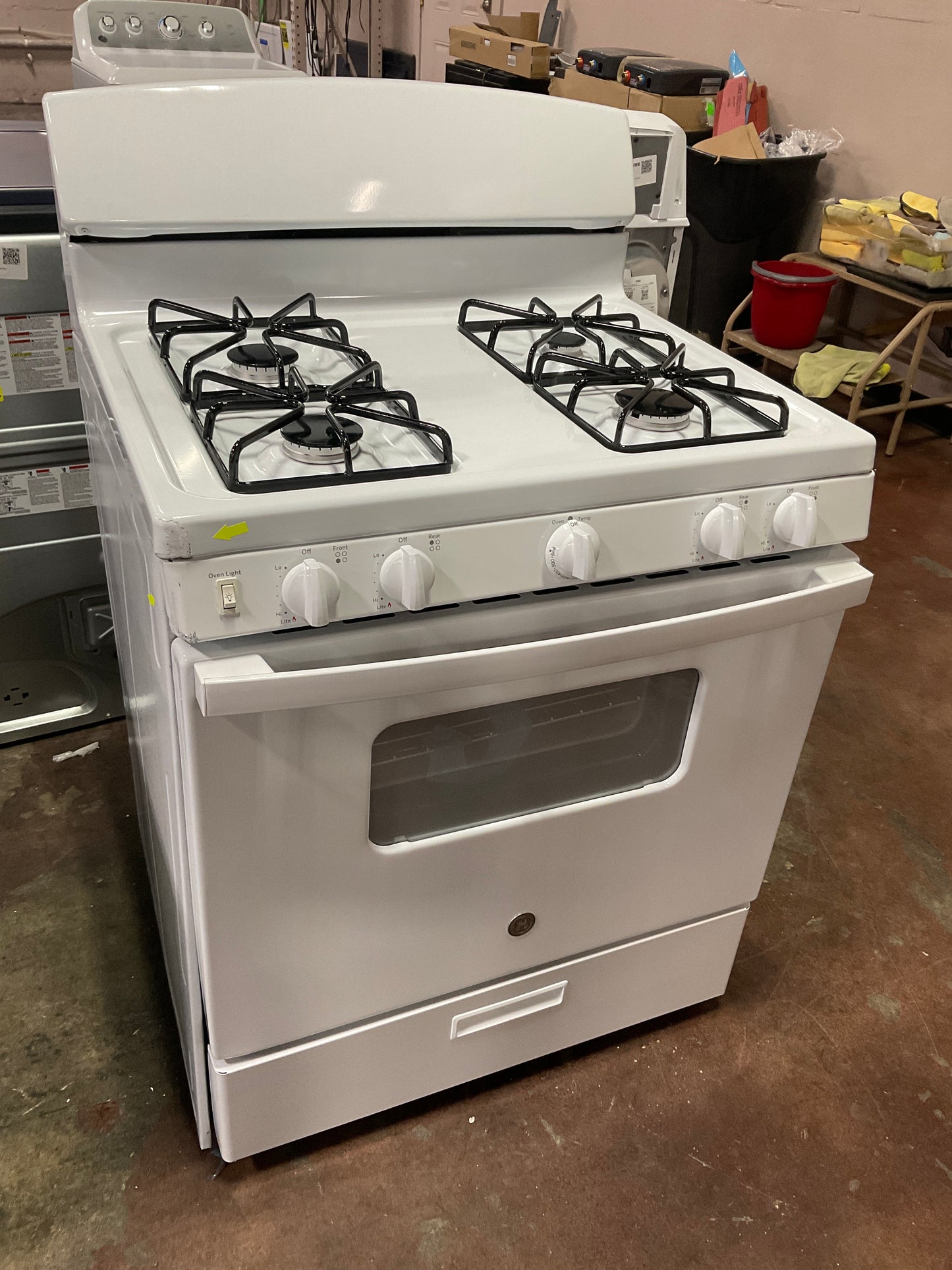 Front view, oven-door closed