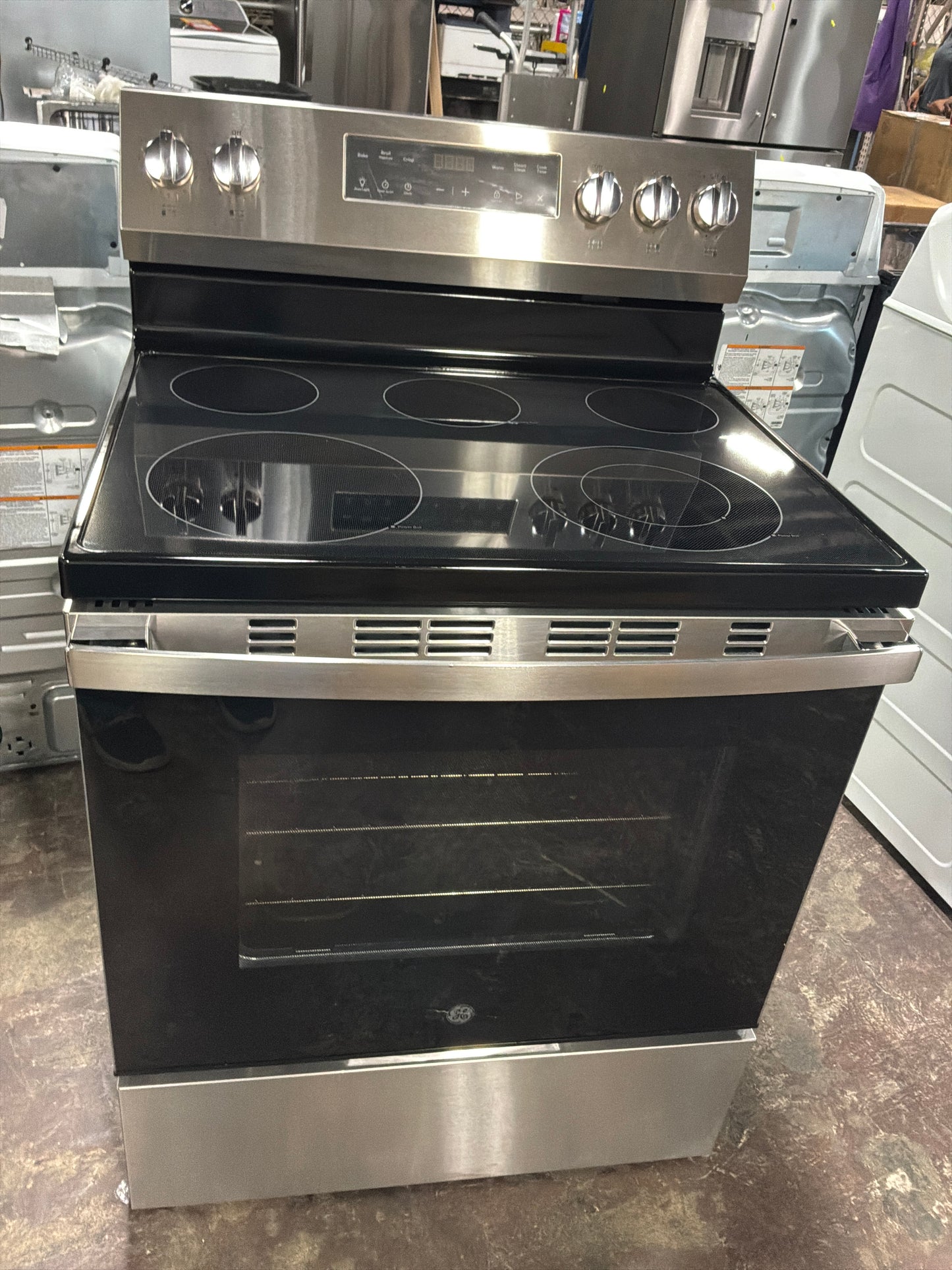 Front view, oven-door closed