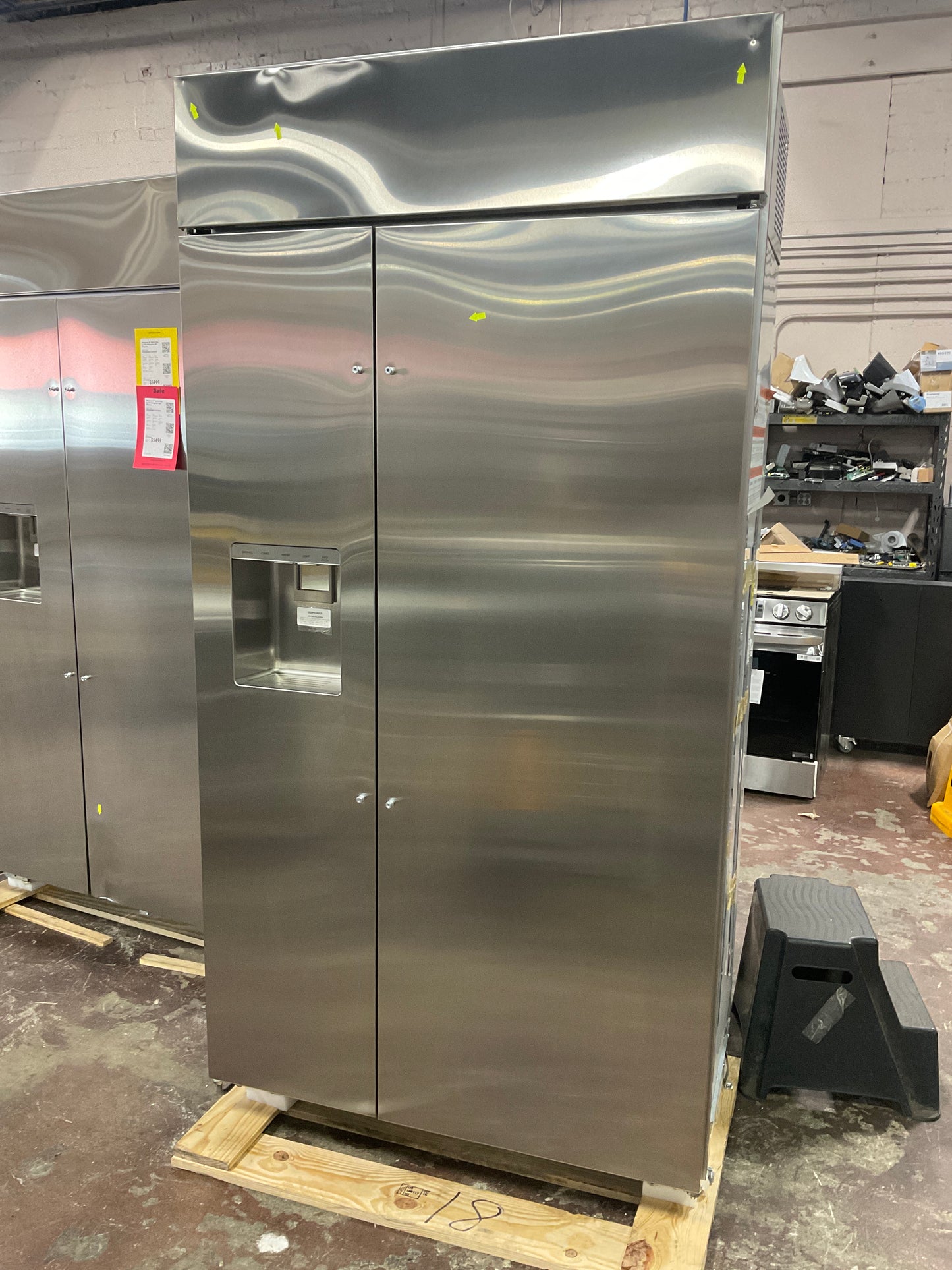 Front view, door closed
