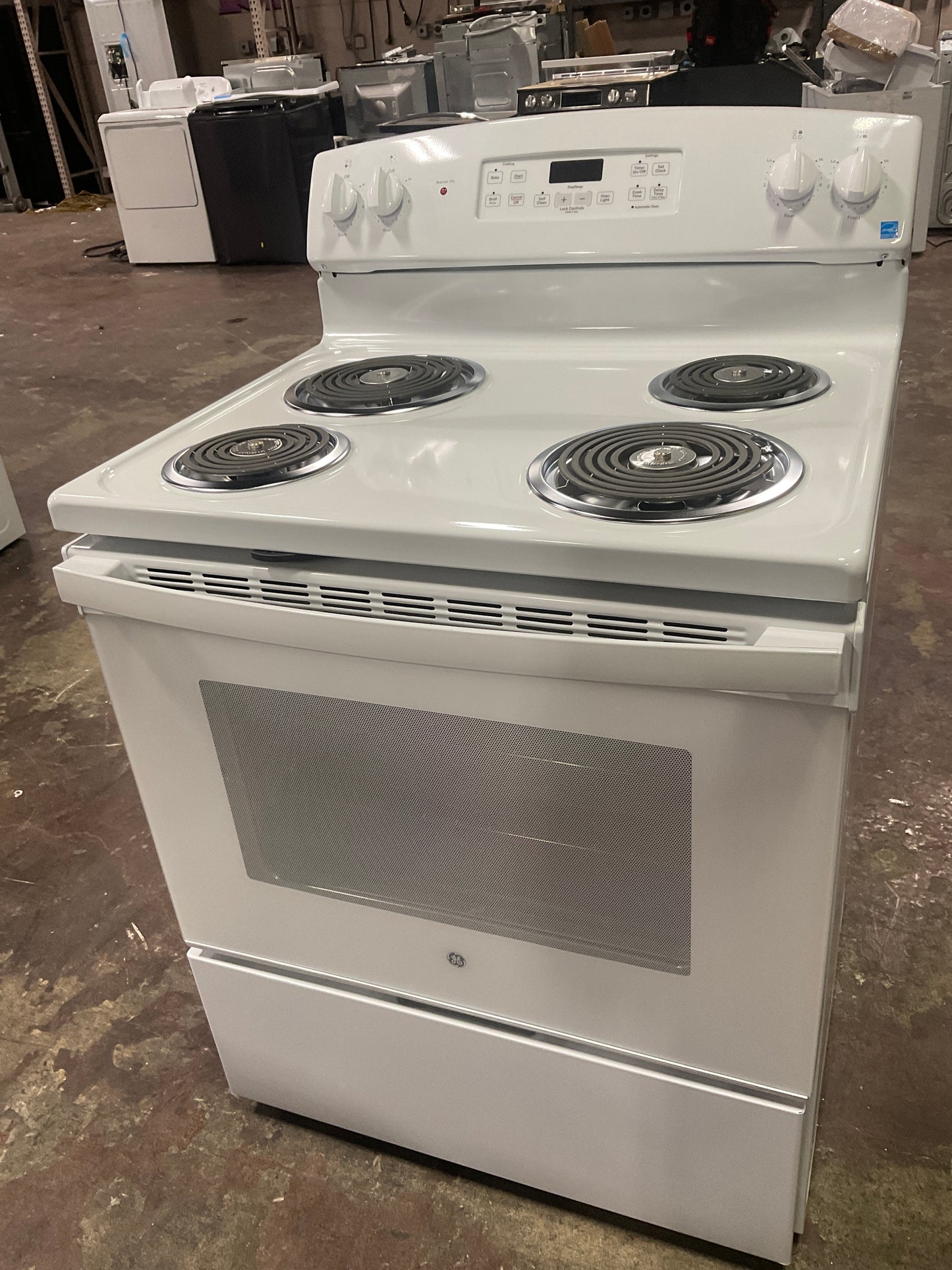 Front view, oven-door closed