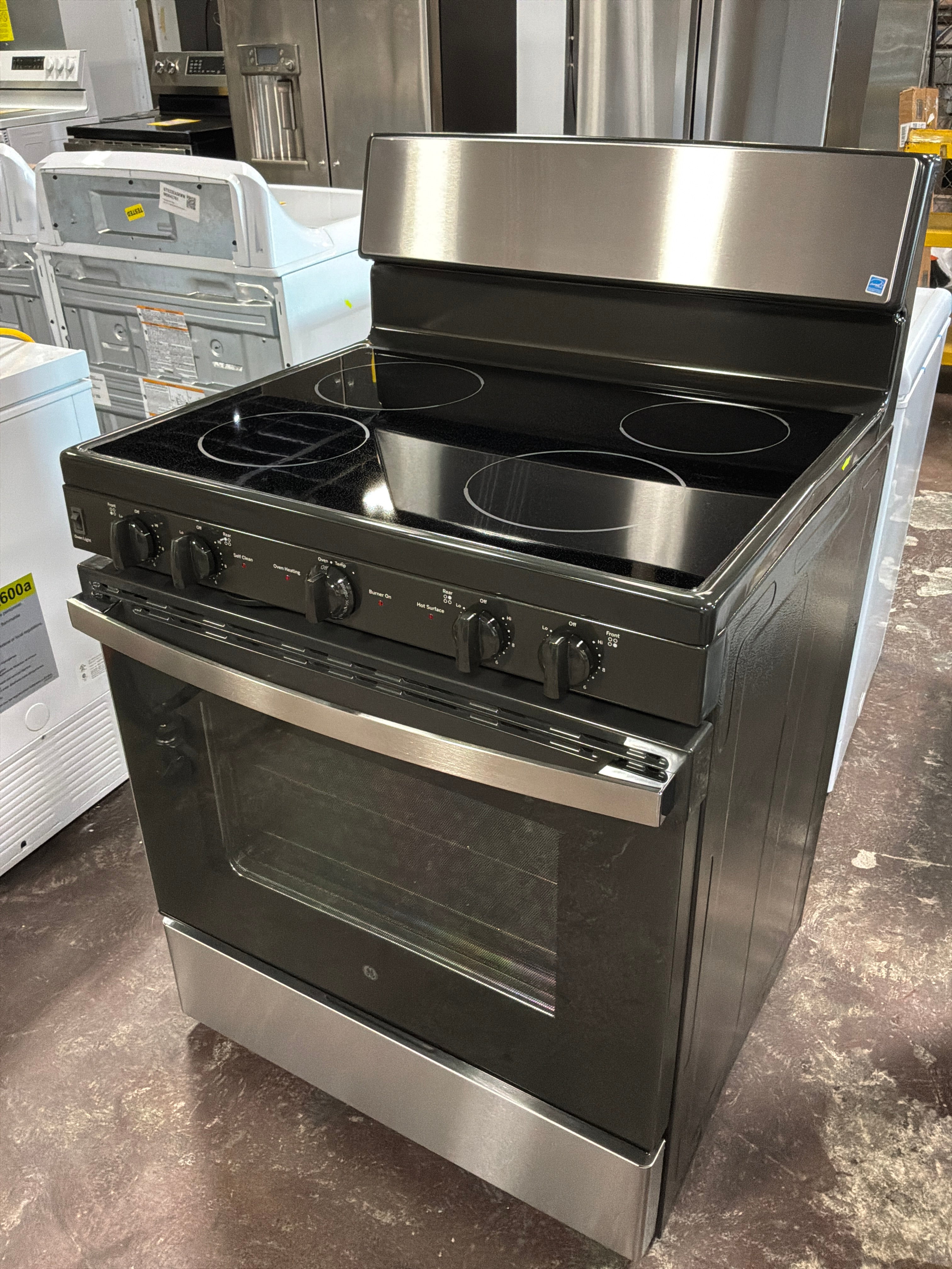 Front view, oven-door closed