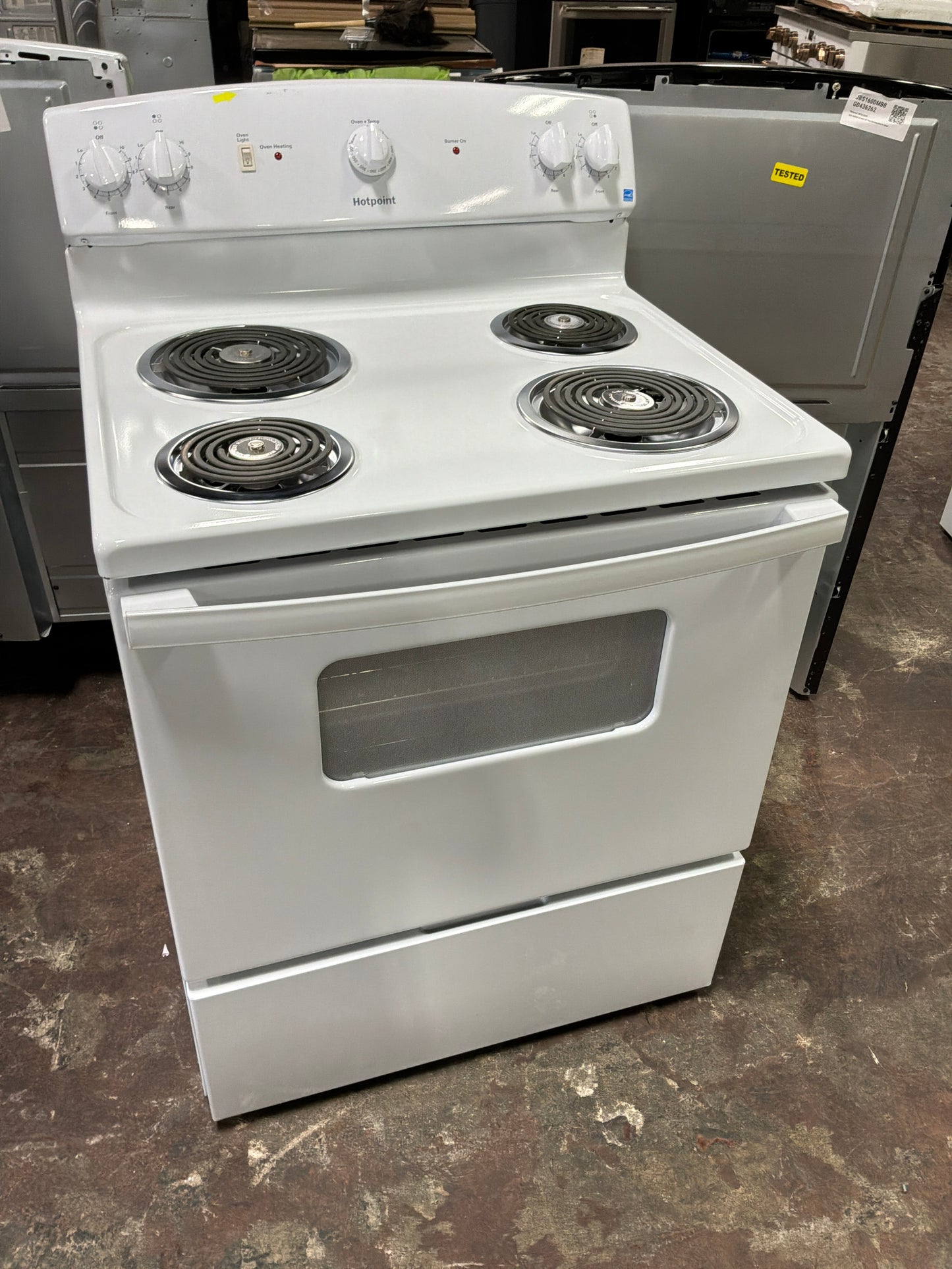 Front view, oven-door closed