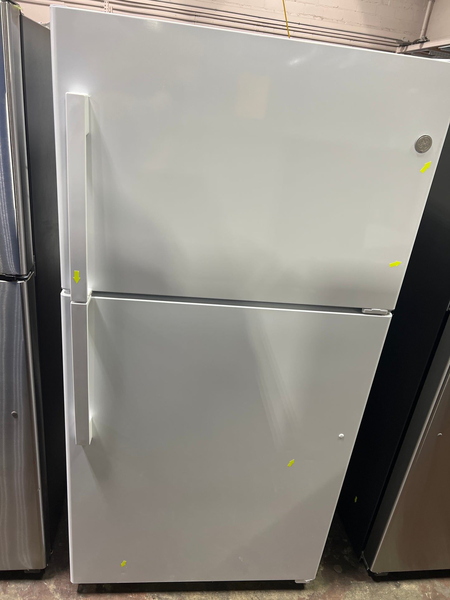 Front view, door closed