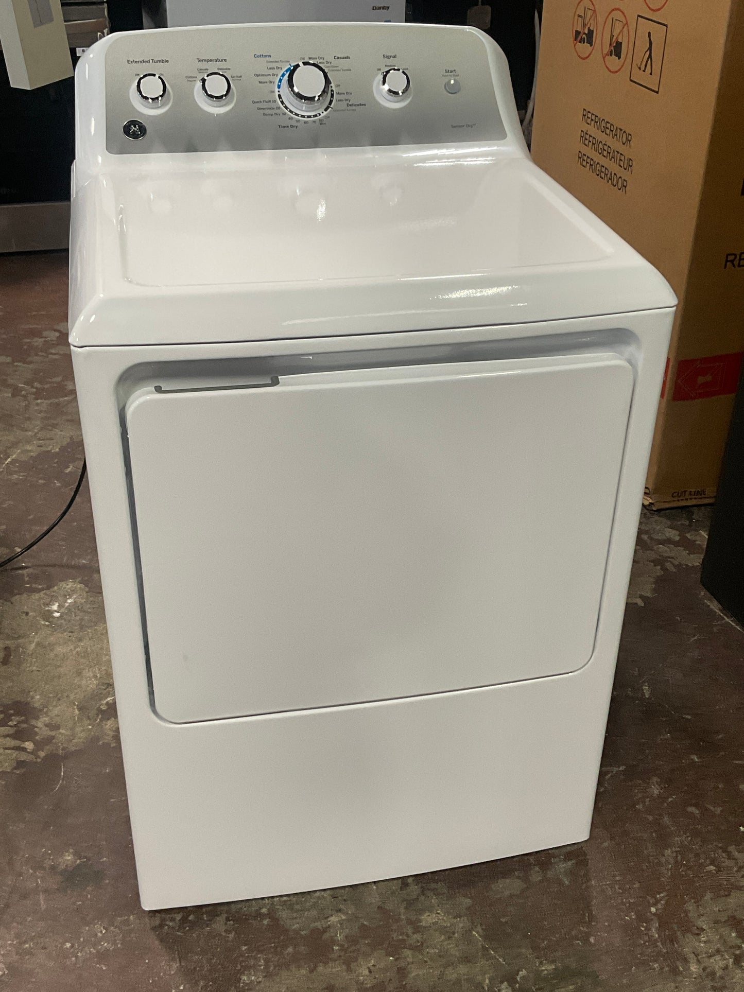 Front view, door closed