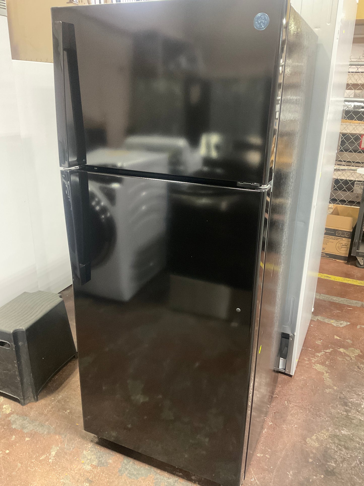 Front view, door closed