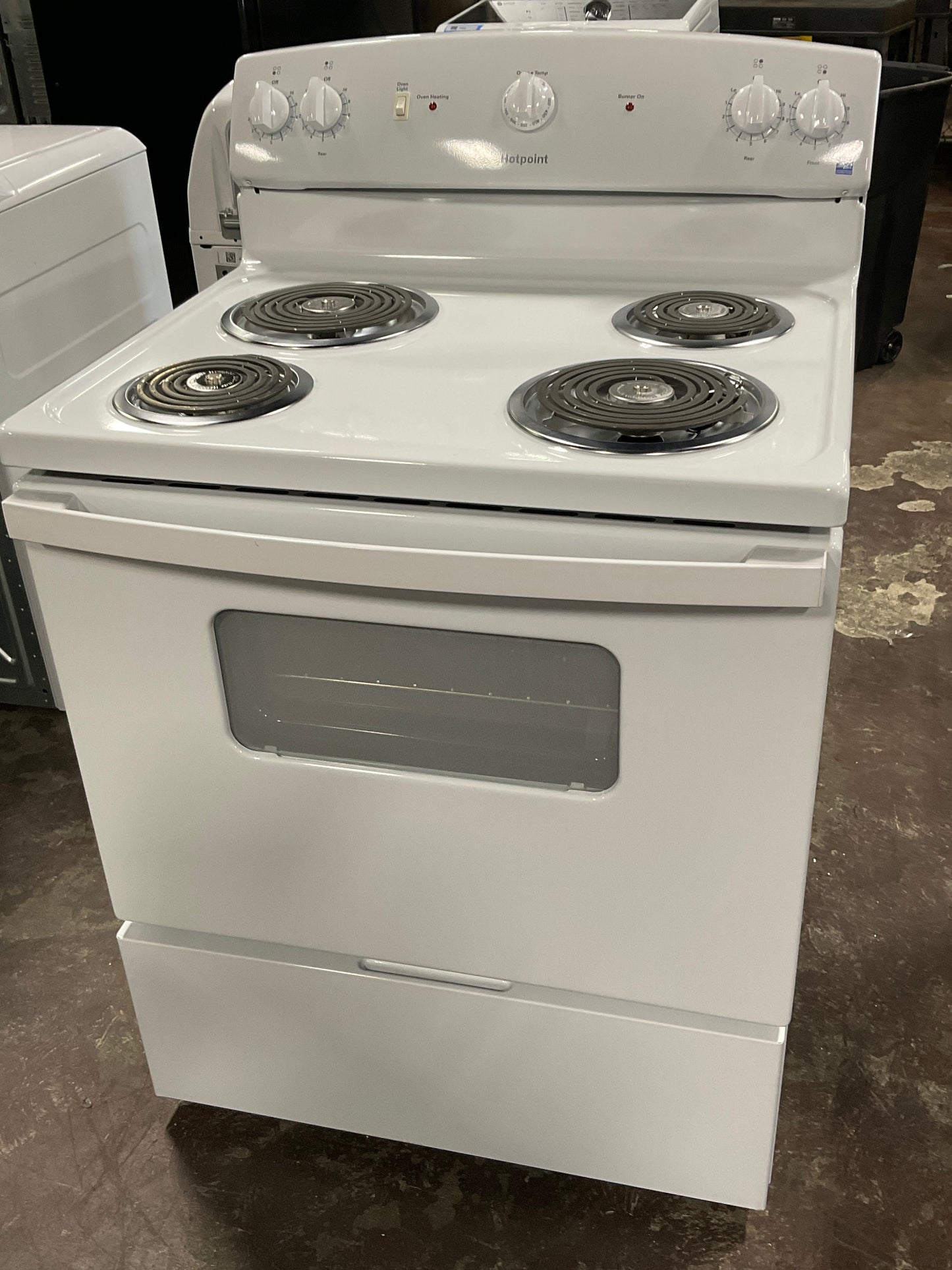 Front view, oven-door closed