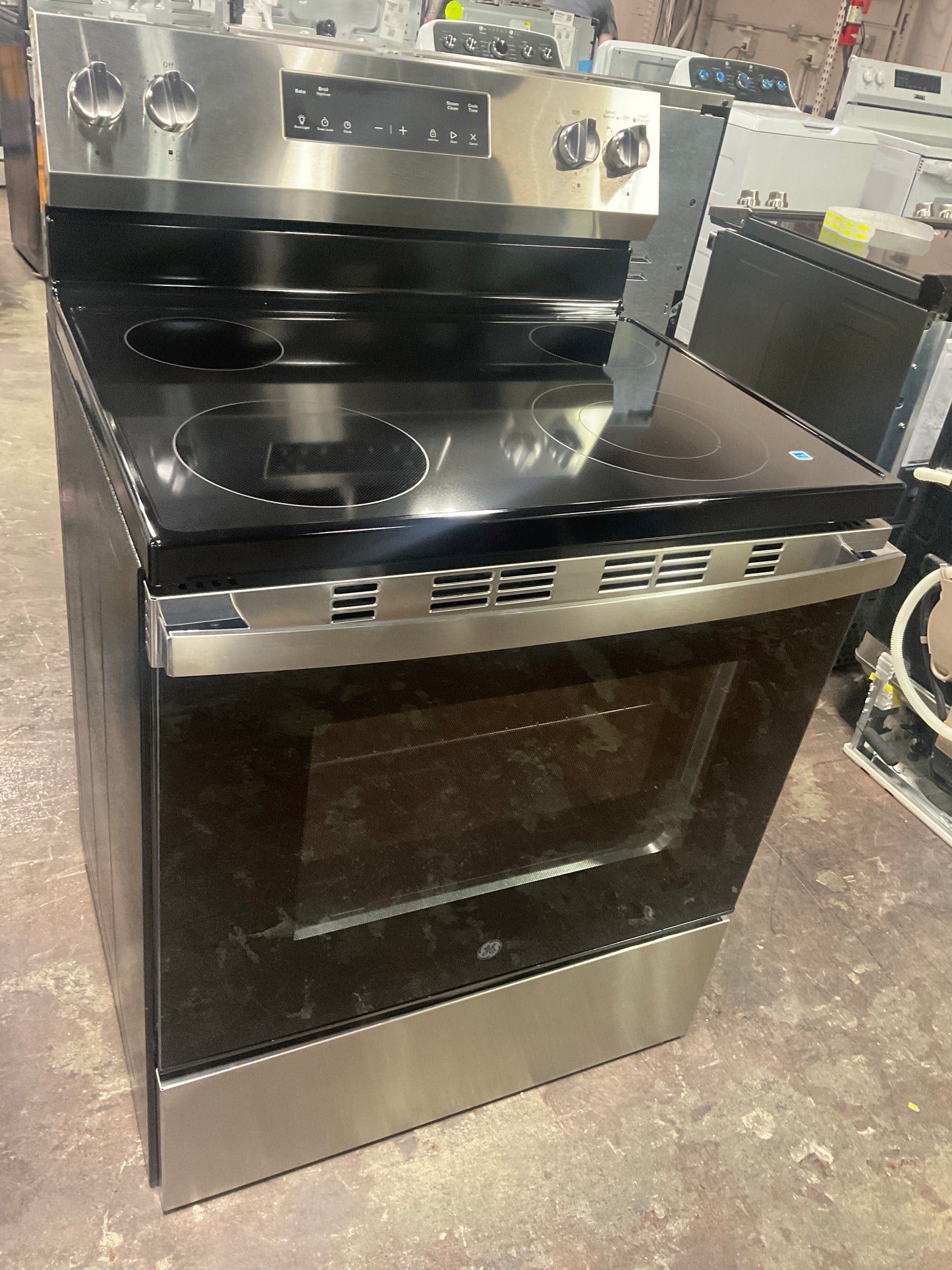 Front view, oven-door closed