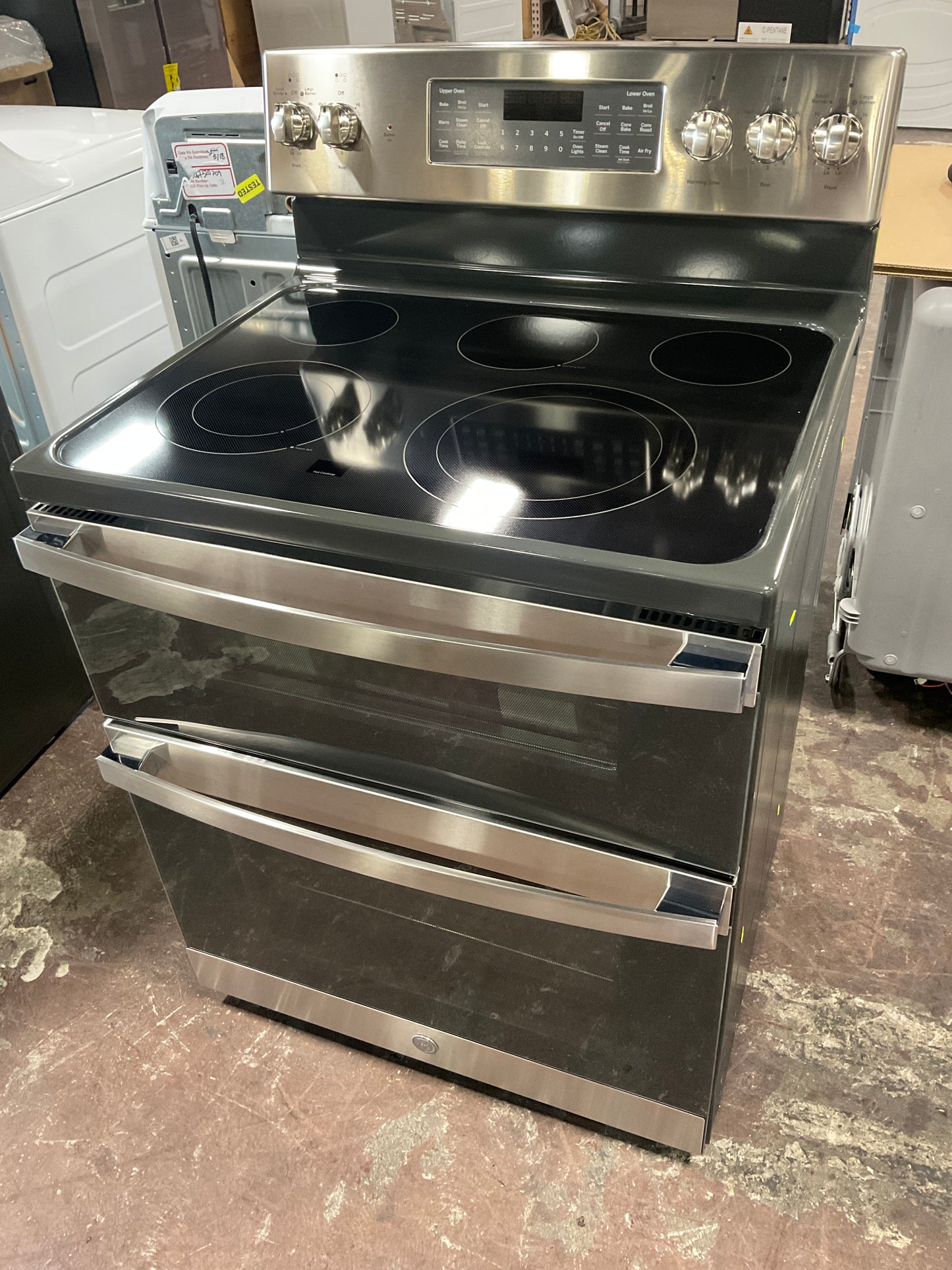Front view, oven-door closed