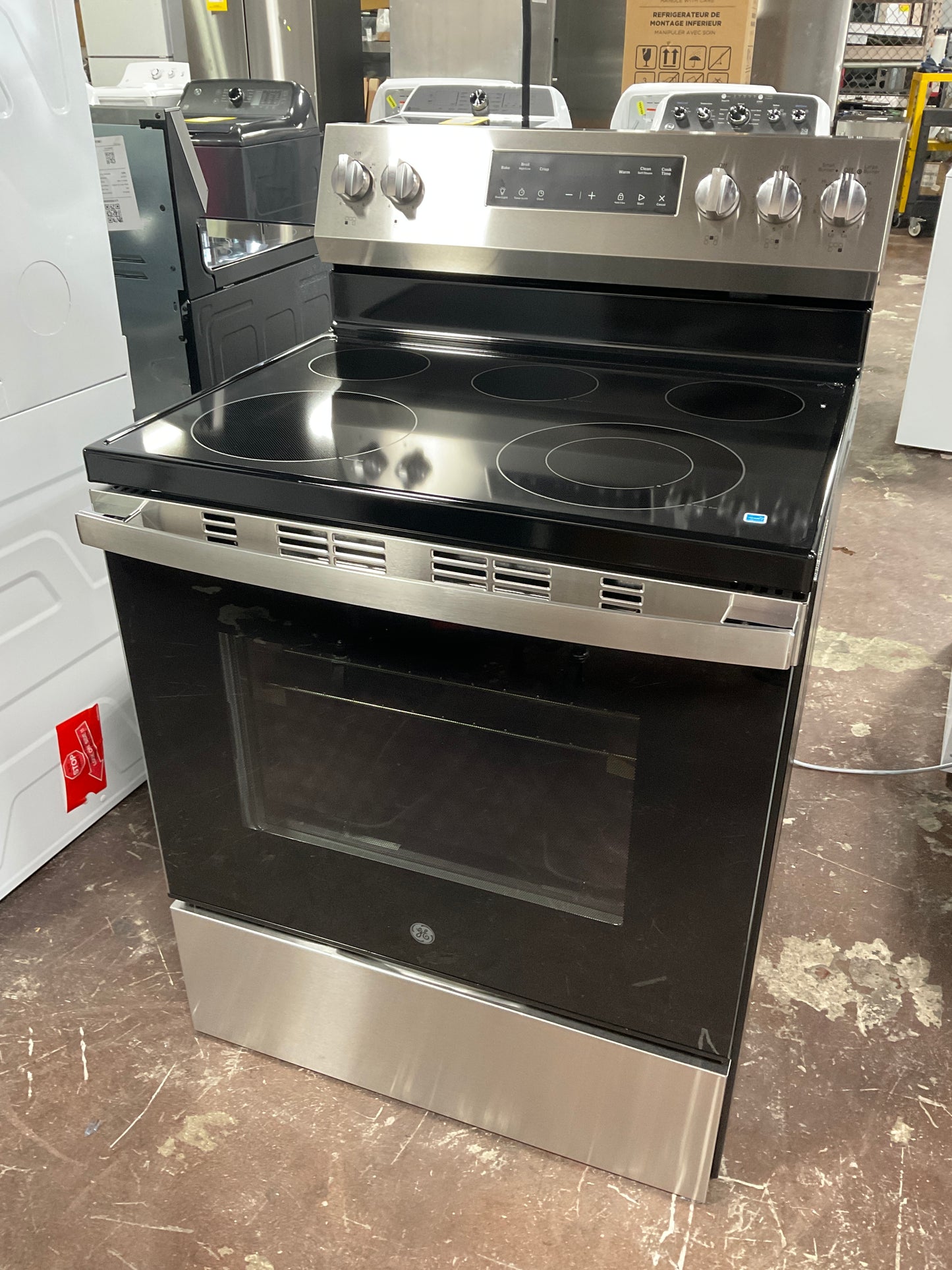 Front view, oven-door closed