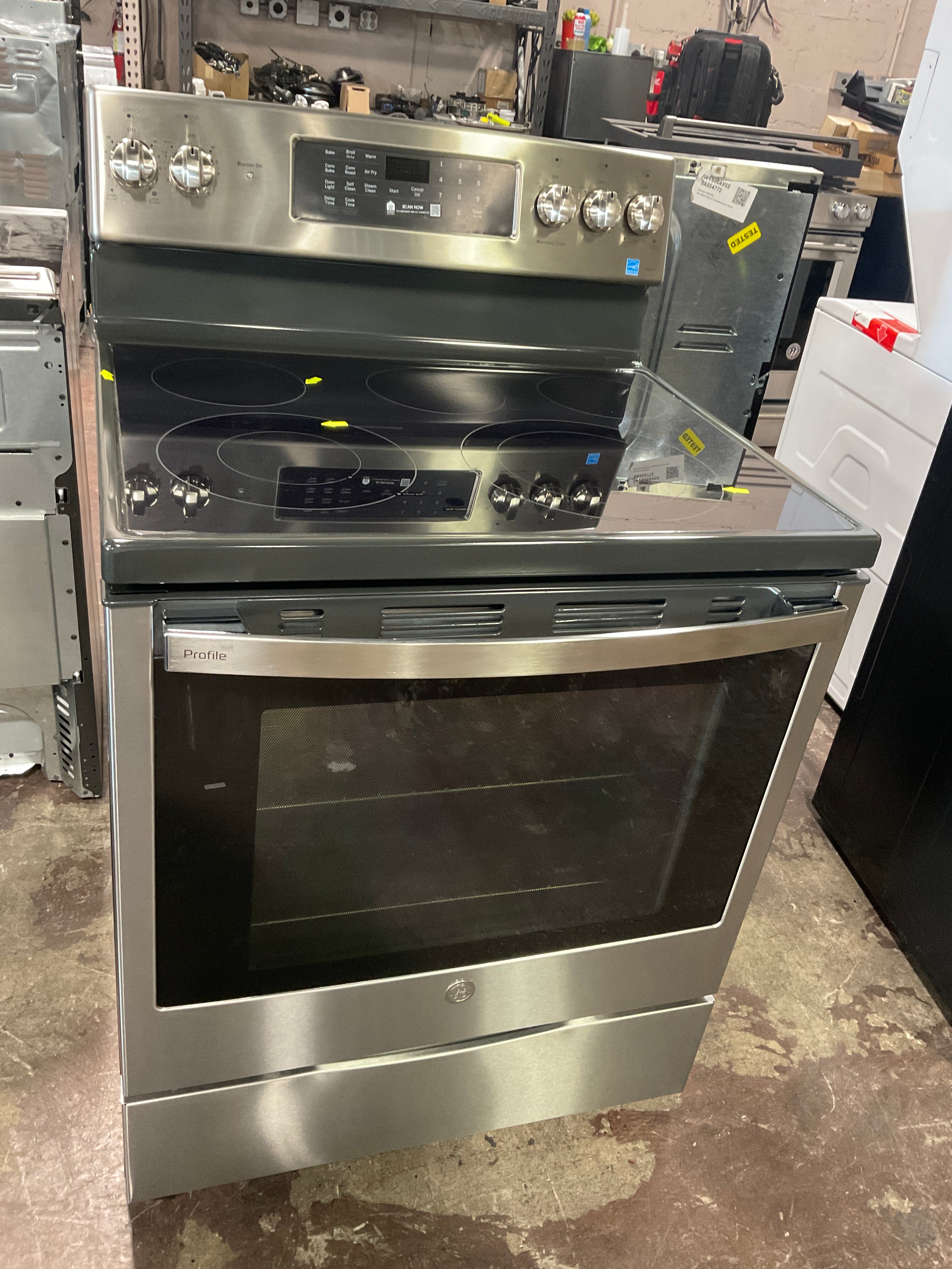 Front view, oven-door closed