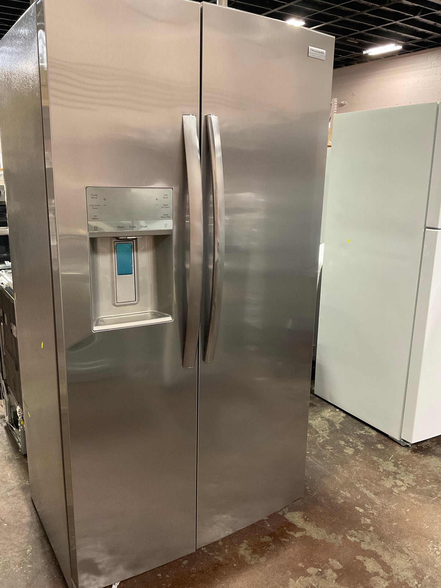 Front view, door closed