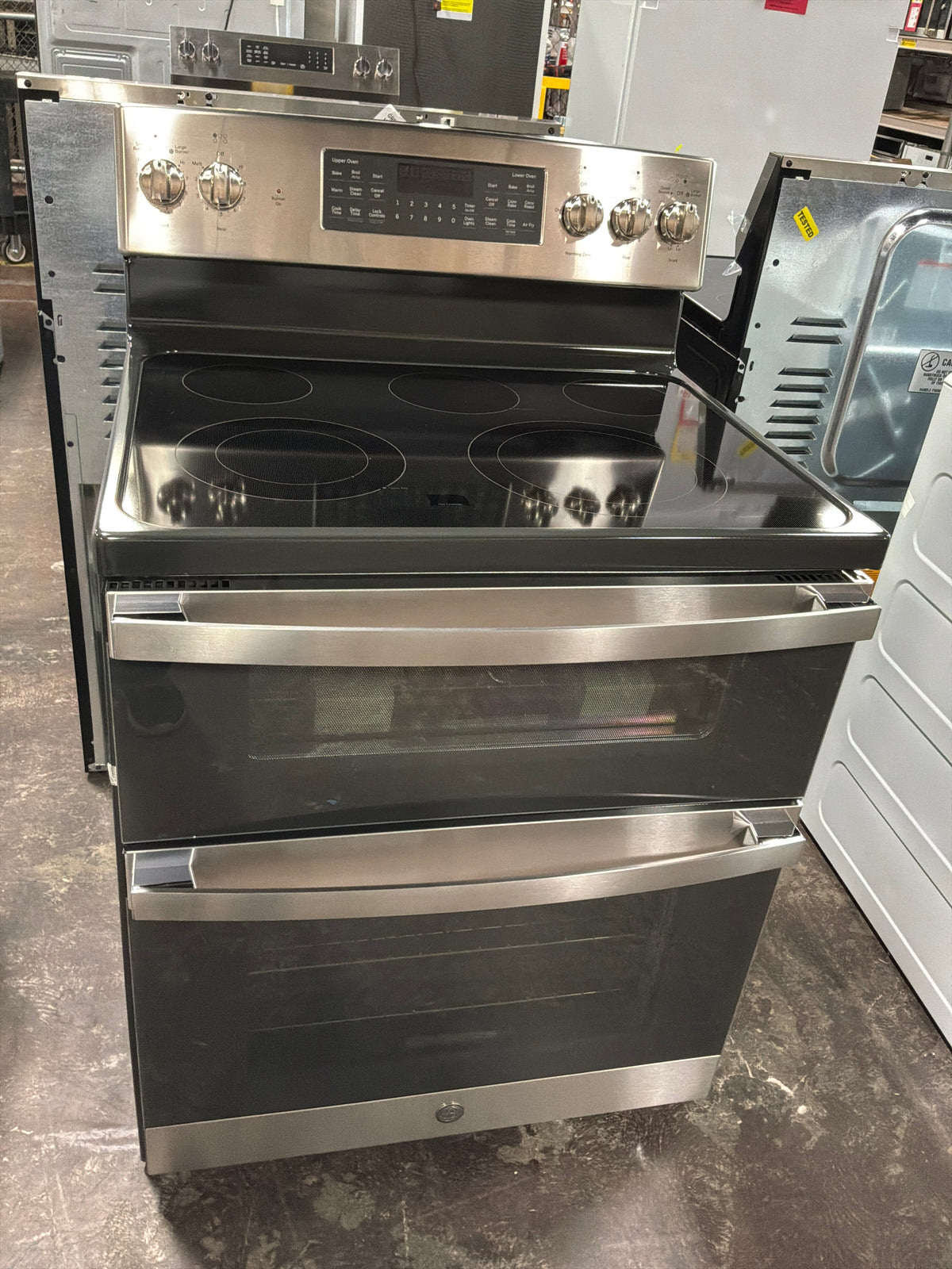 Front view, oven-door closed