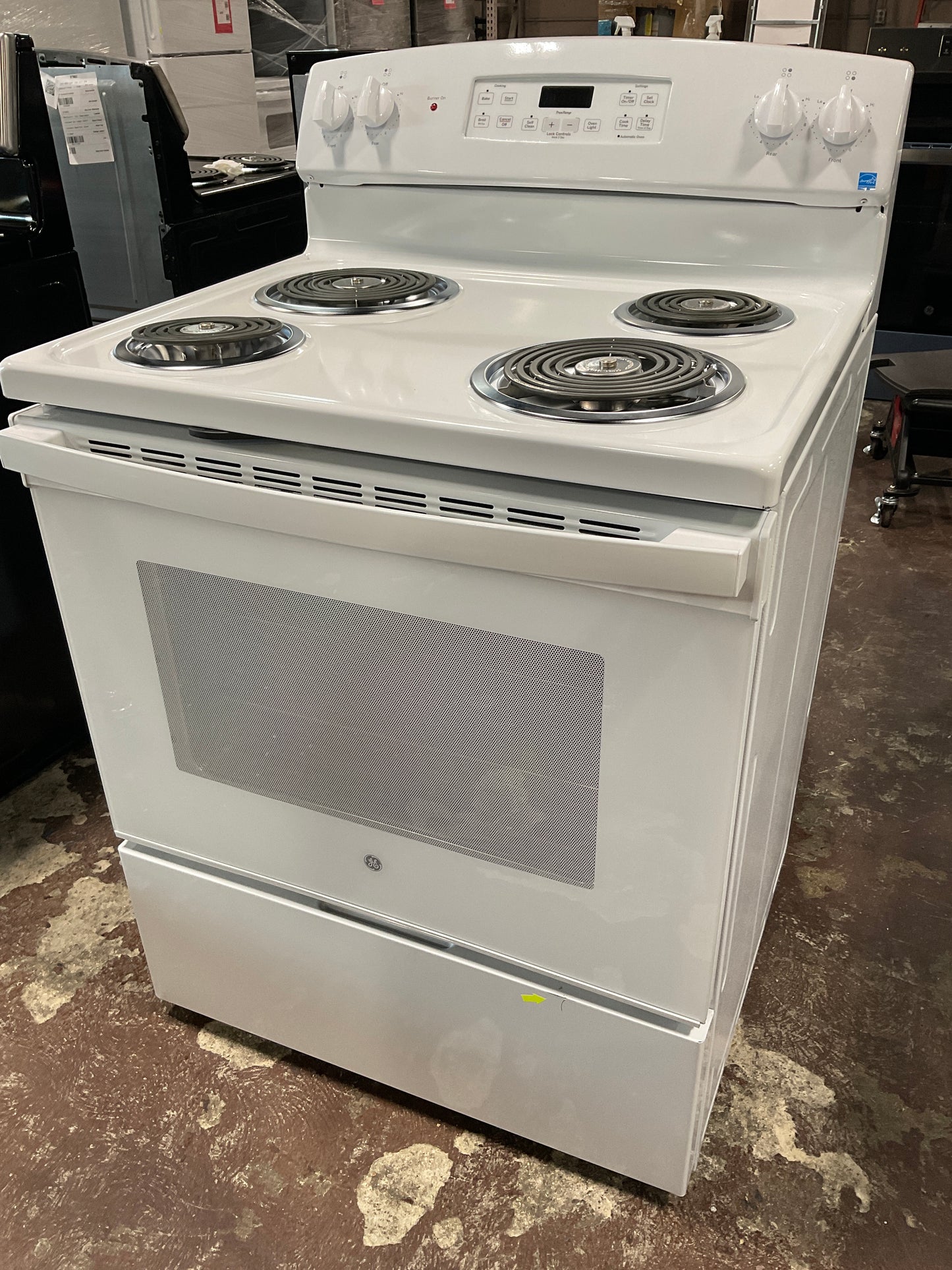 Front view, oven-door closed