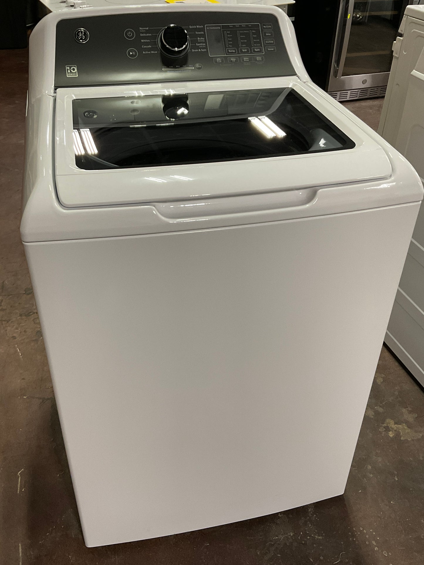 Front view, door closed