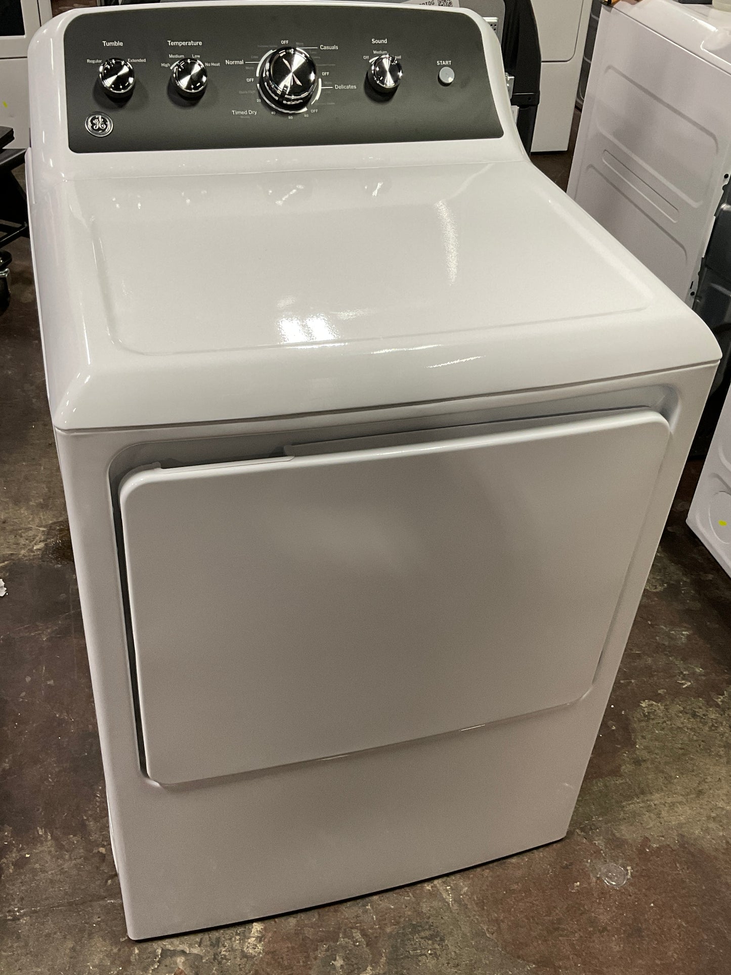 Front view, door closed