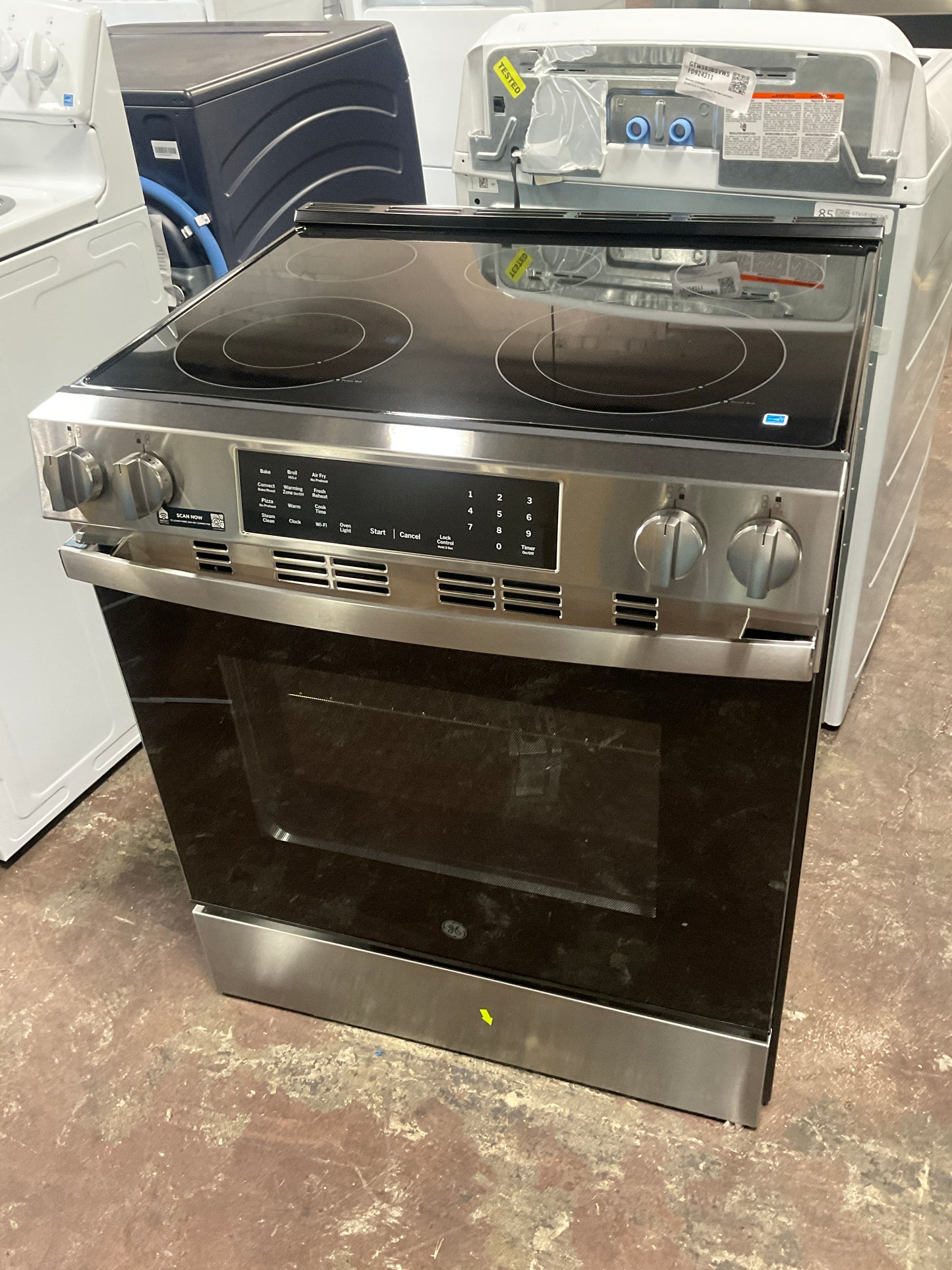 Front view, oven-door closed