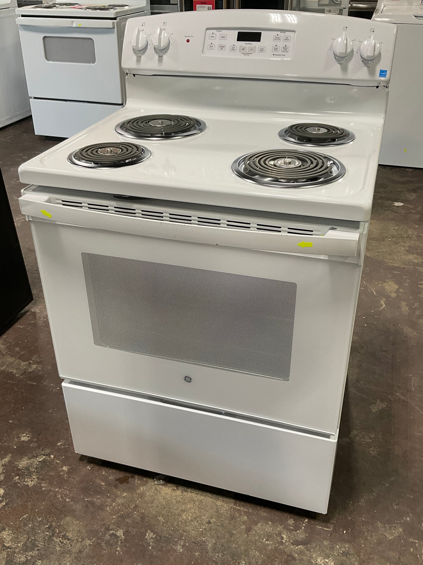 Front view, oven-door closed