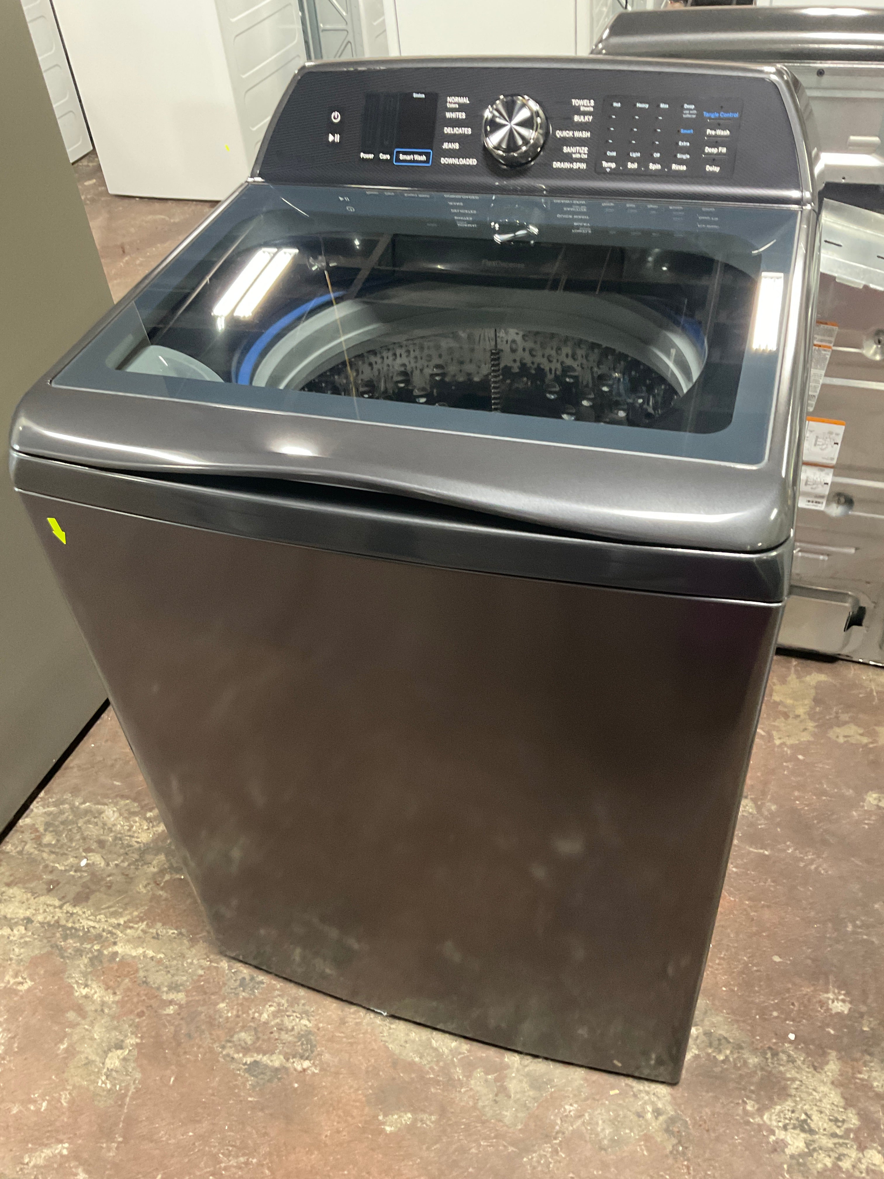 Front view, door closed