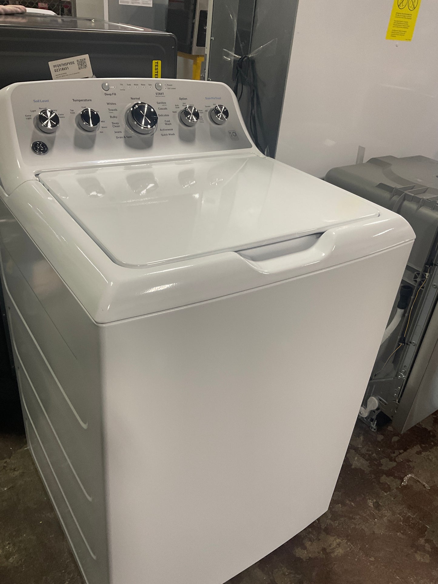 Front view, door closed