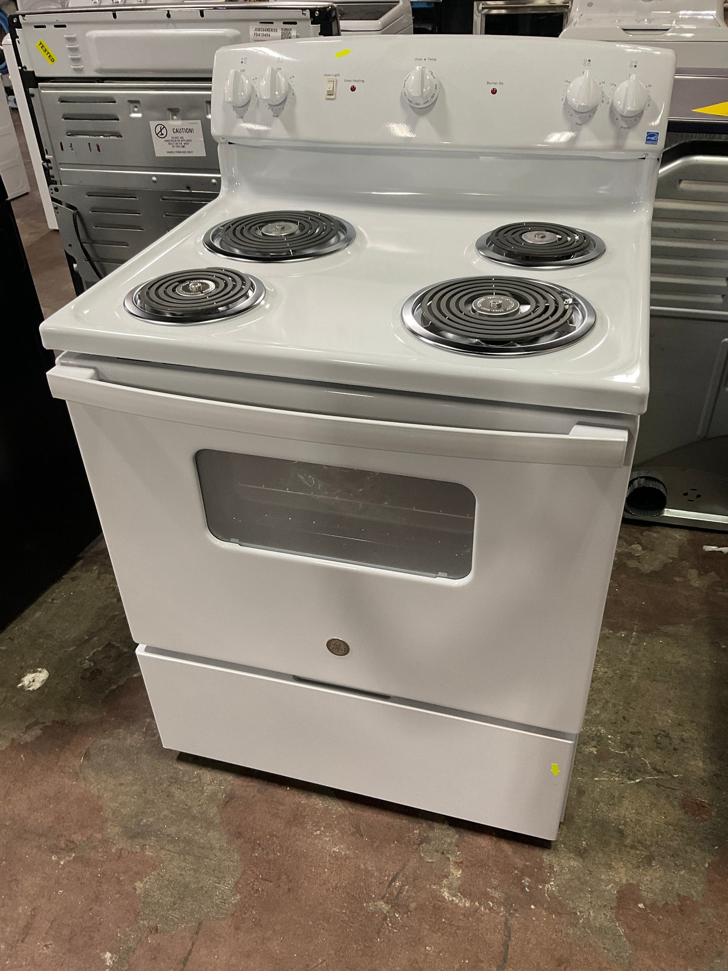 Front view, oven-door closed