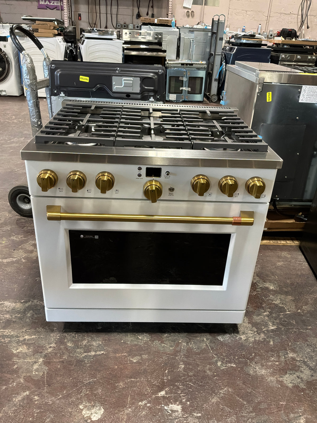 Front view, oven-door closed