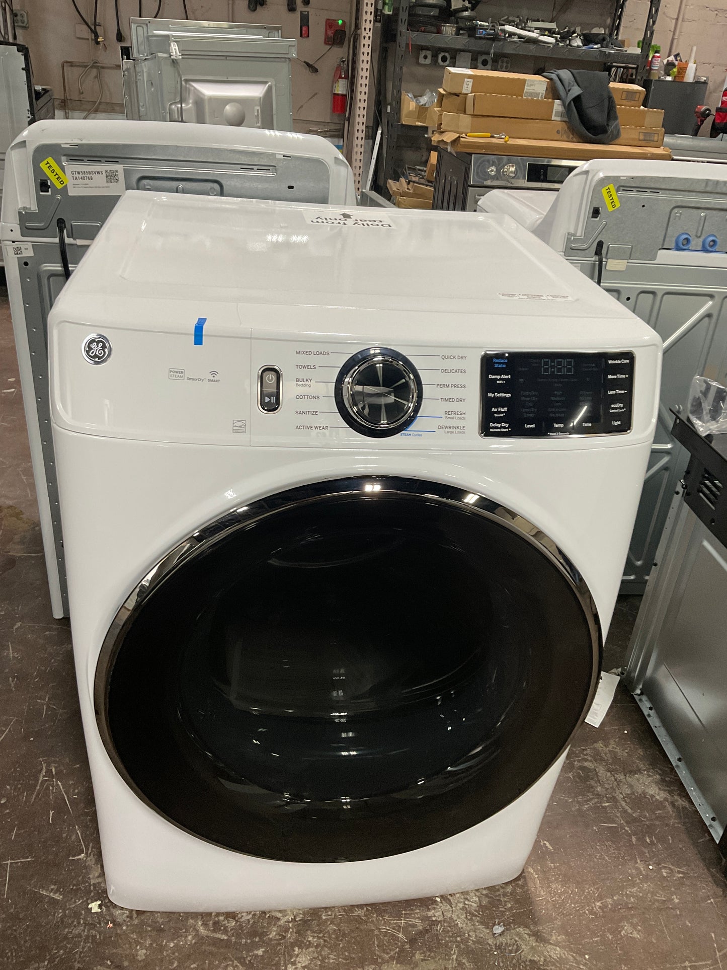 Front view, door closed