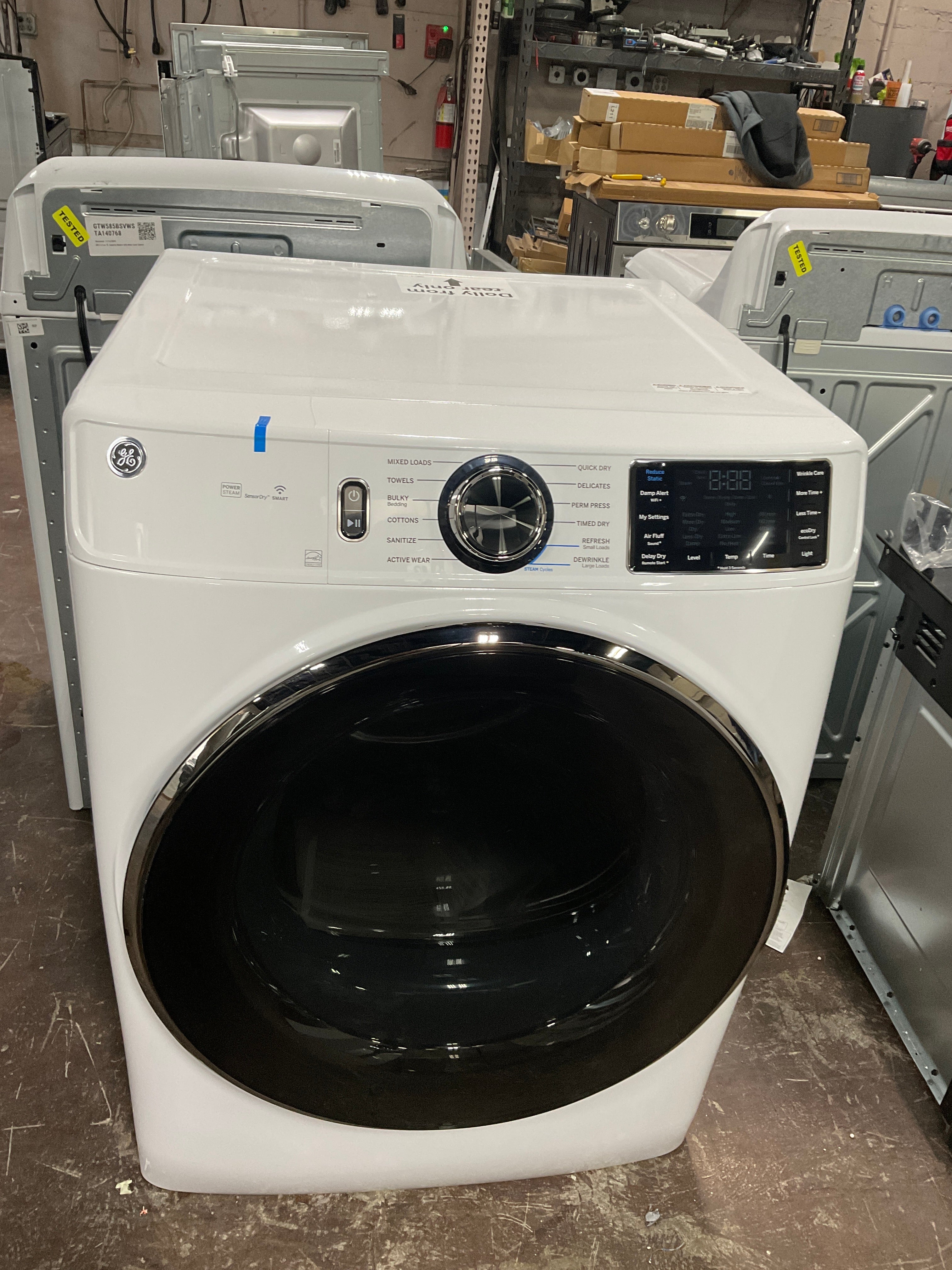 Front view, door closed