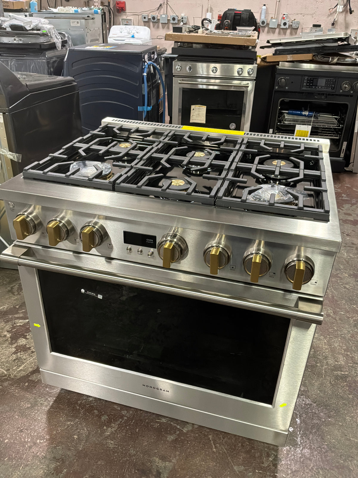 Front view, oven-door closed